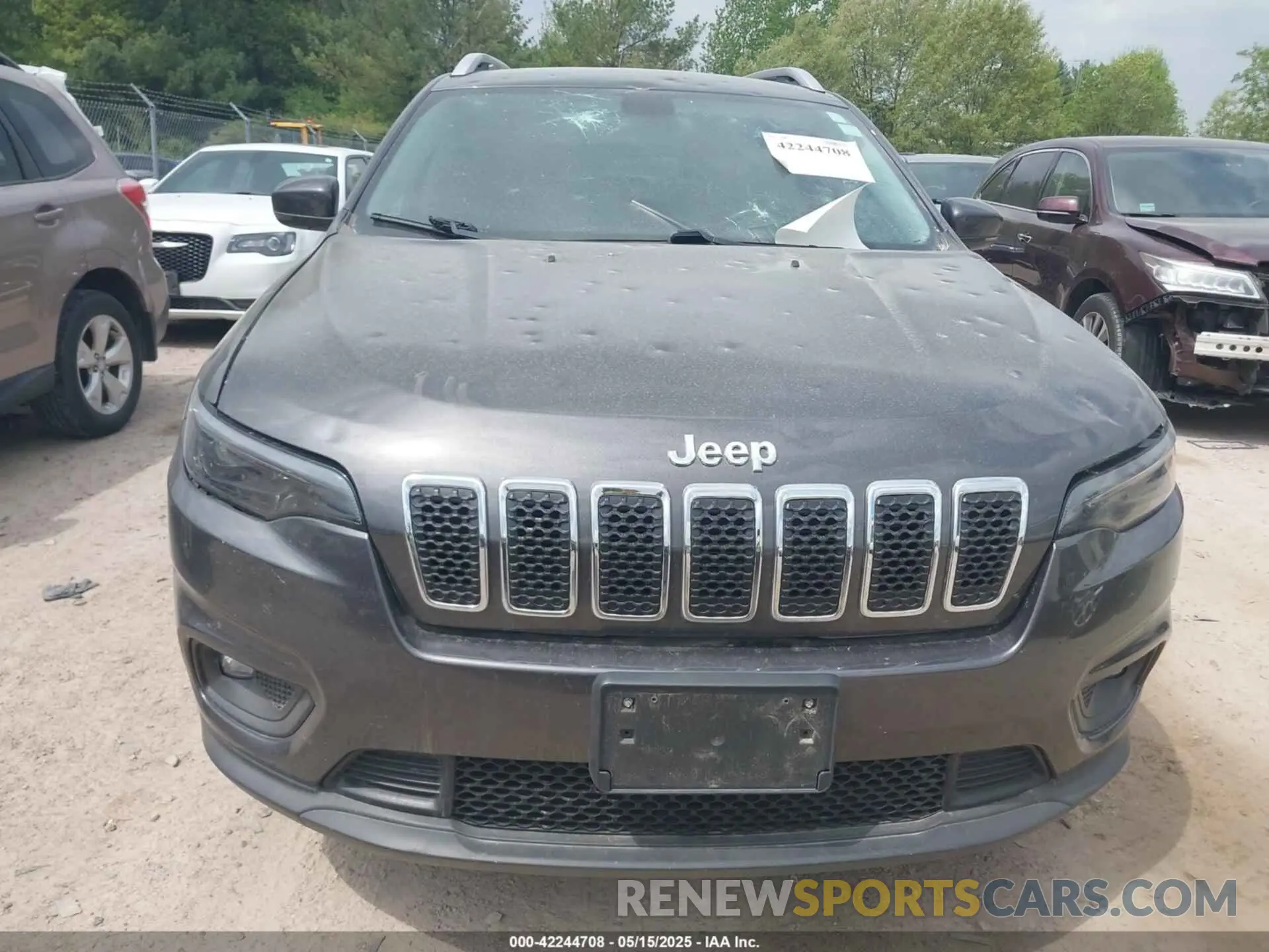 12 Photograph of a damaged car 1C4PJMLB0LD536976 JEEP CHEROKEE 2020