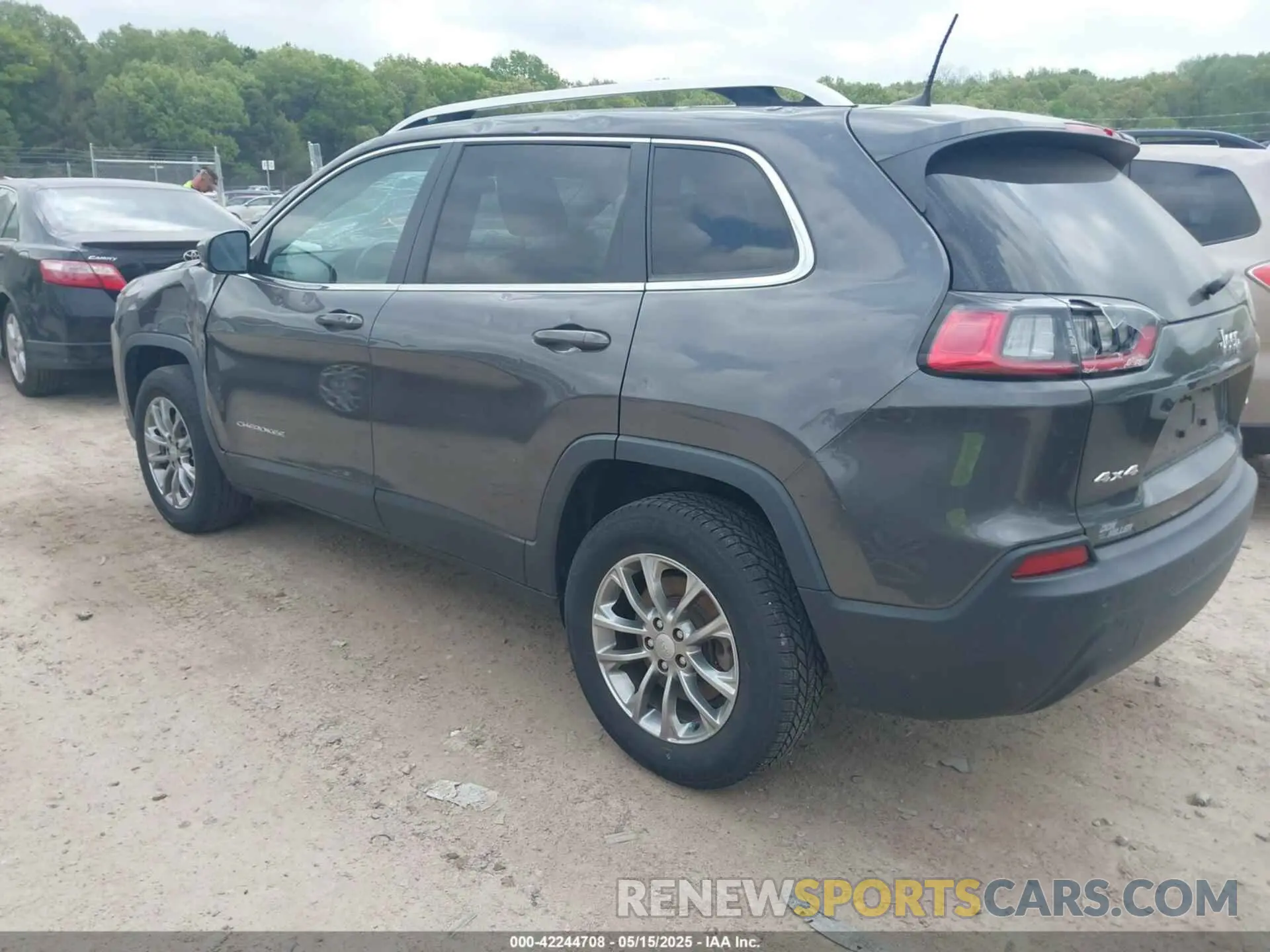 3 Photograph of a damaged car 1C4PJMLB0LD536976 JEEP CHEROKEE 2020
