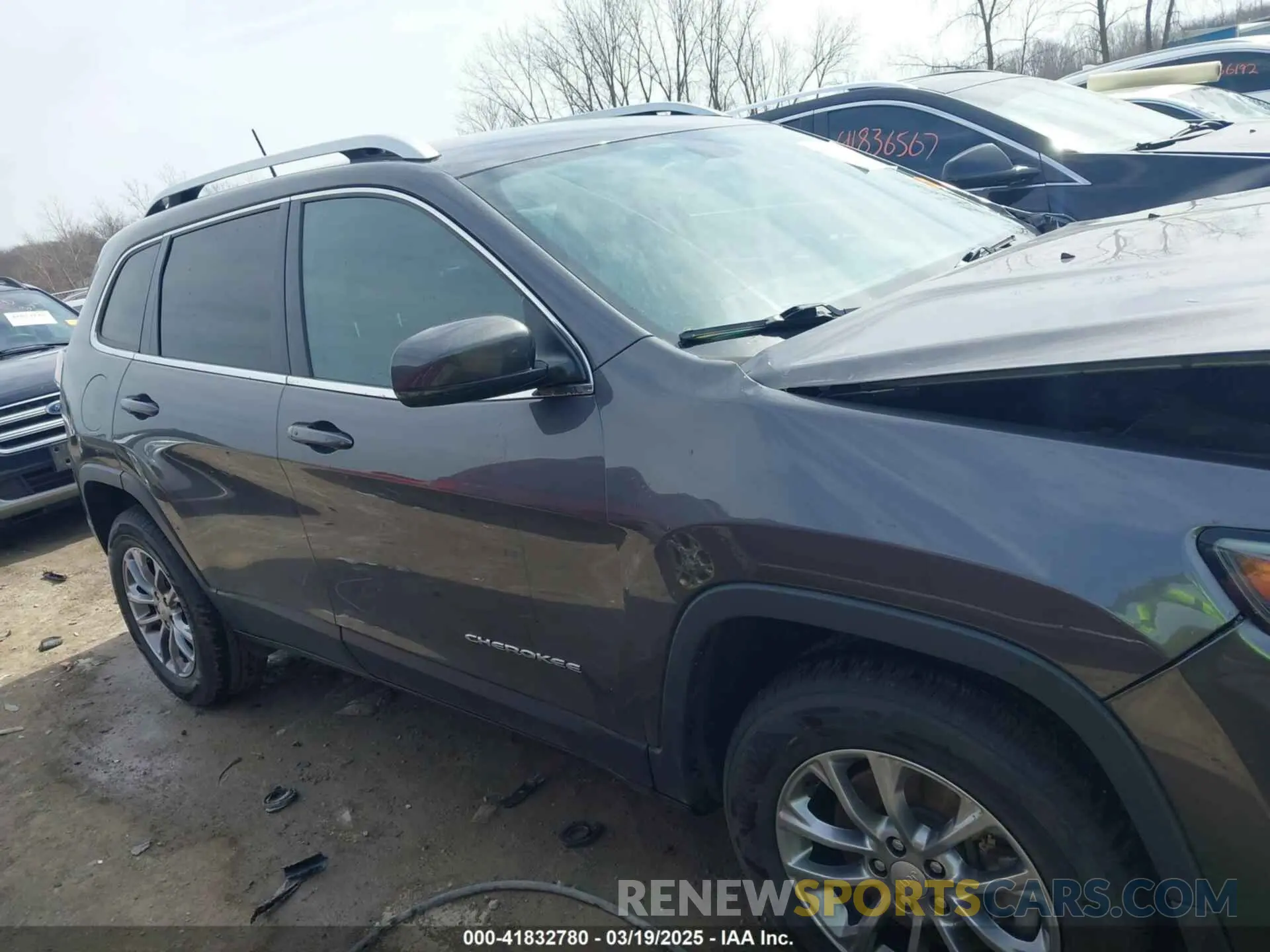 13 Photograph of a damaged car 1C4PJMLB3LD529259 JEEP CHEROKEE 2020