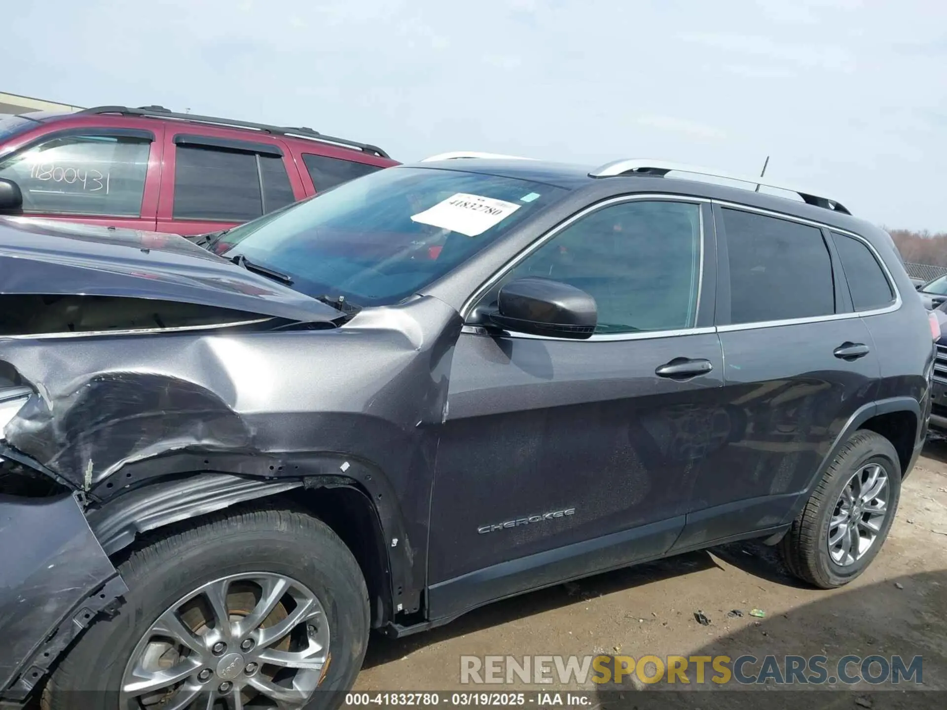 14 Photograph of a damaged car 1C4PJMLB3LD529259 JEEP CHEROKEE 2020