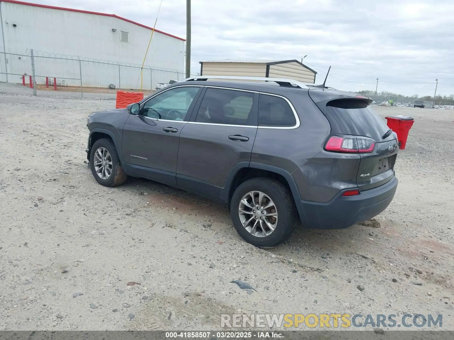 3 Photograph of a damaged car 1C4PJMLB3LD626221 JEEP CHEROKEE 2020