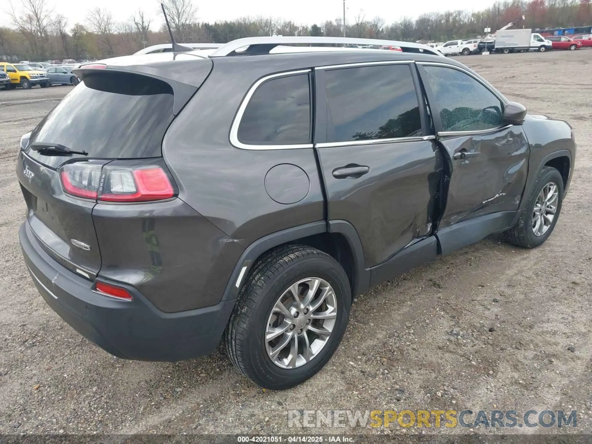 4 Photograph of a damaged car 1C4PJMLB3LD626736 JEEP CHEROKEE 2020