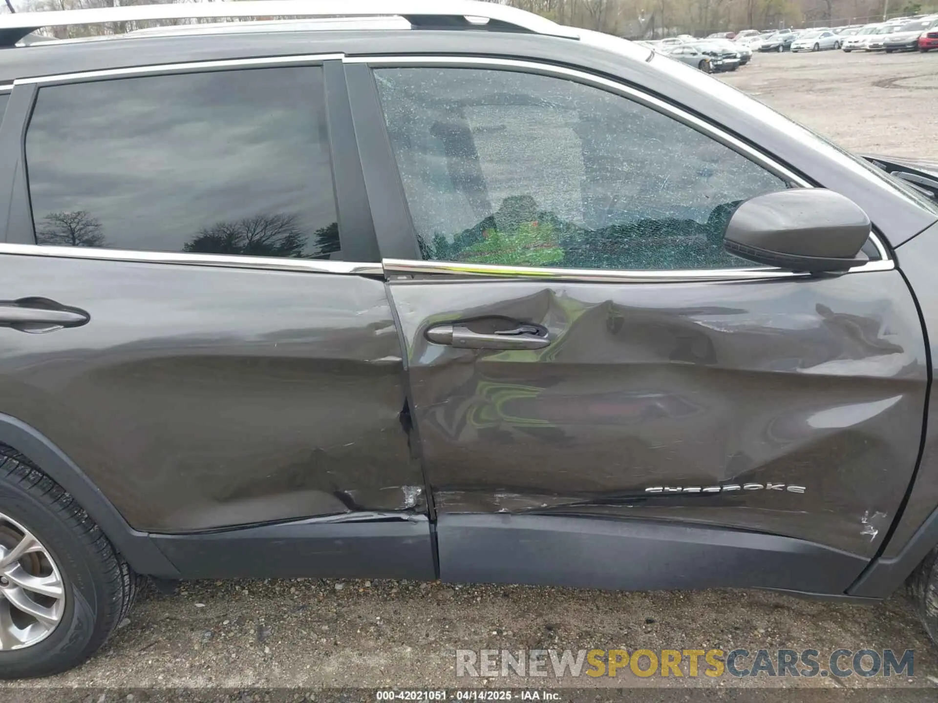 6 Photograph of a damaged car 1C4PJMLB3LD626736 JEEP CHEROKEE 2020