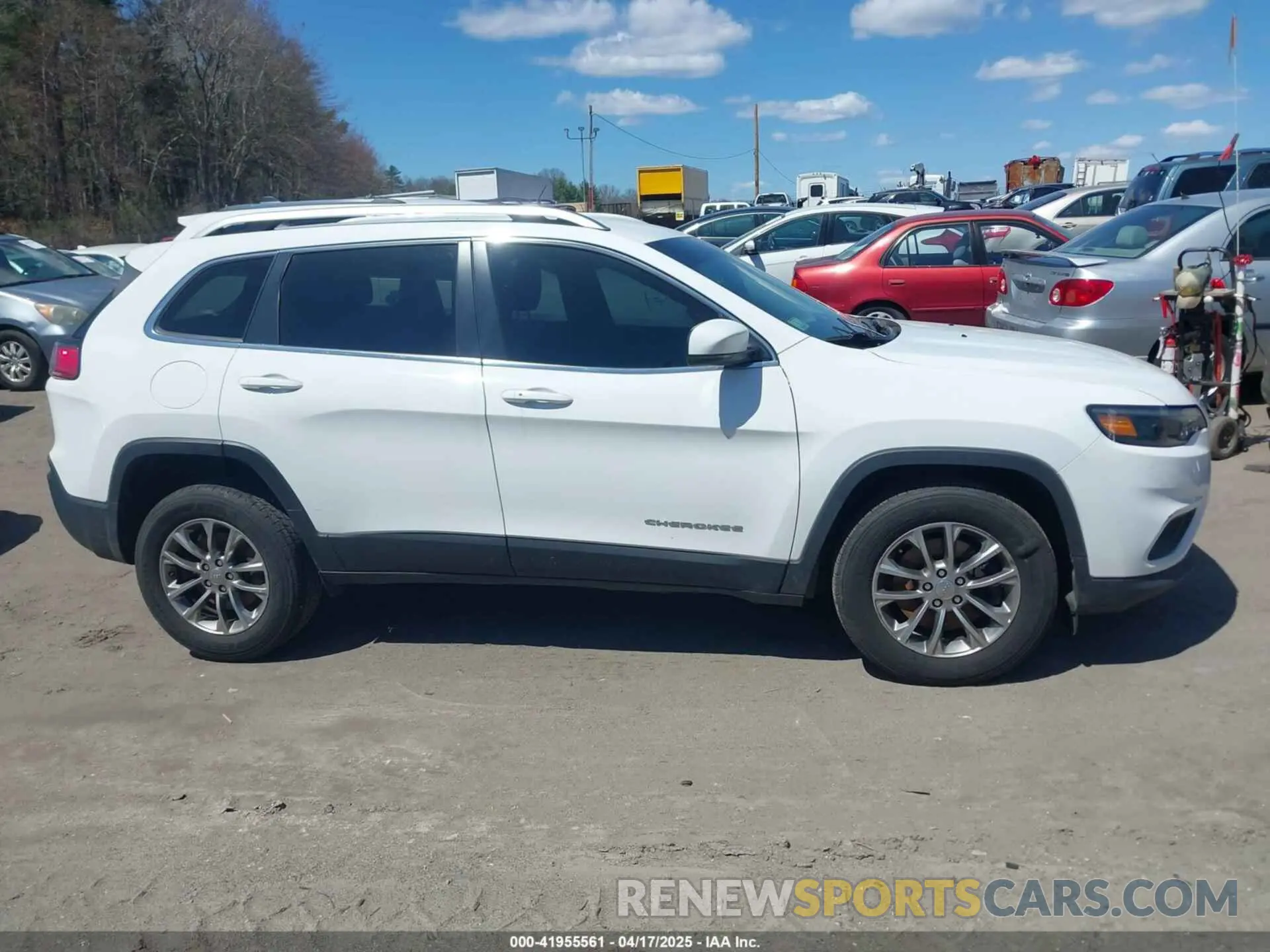 13 Photograph of a damaged car 1C4PJMLB5LD651461 JEEP CHEROKEE 2020
