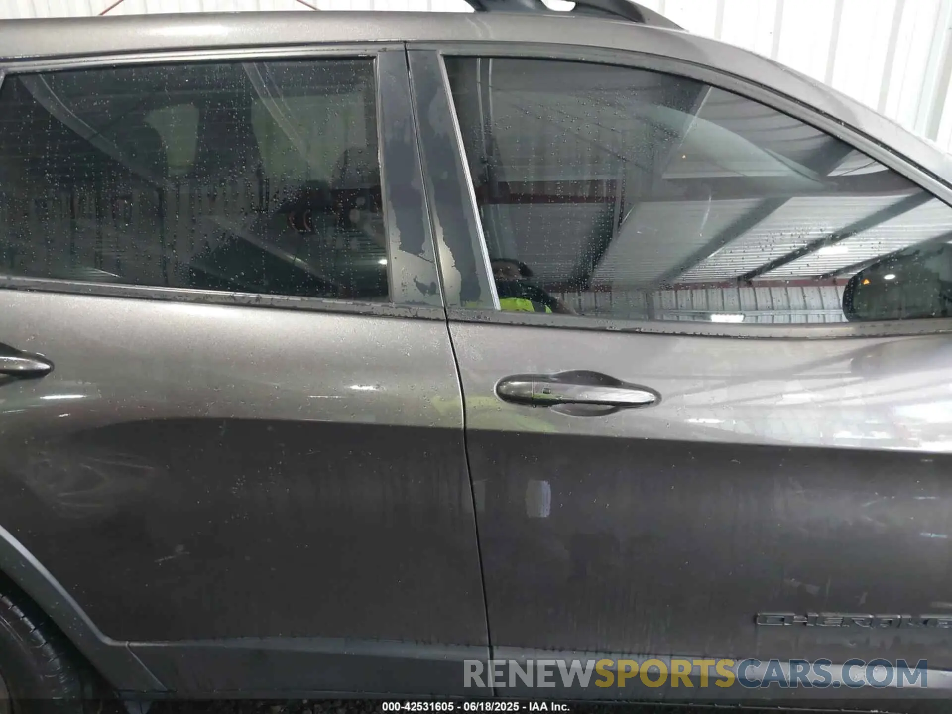 13 Photograph of a damaged car 1C4PJMLB6LD501956 JEEP CHEROKEE 2020