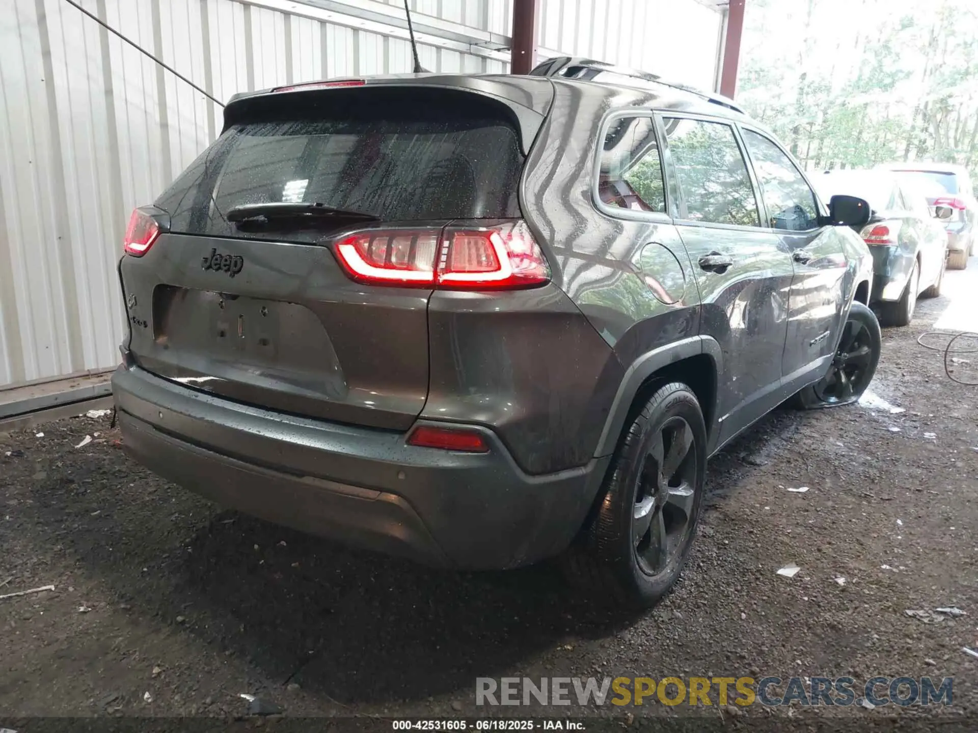 4 Photograph of a damaged car 1C4PJMLB6LD501956 JEEP CHEROKEE 2020