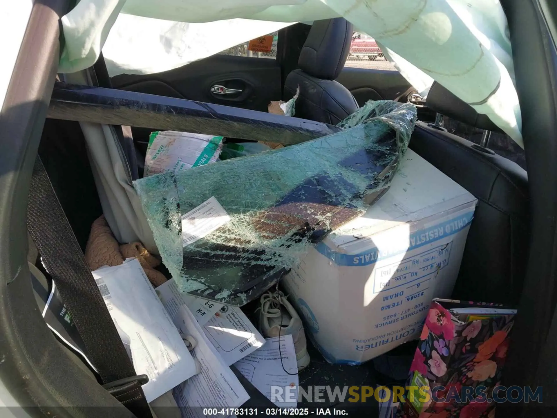8 Photograph of a damaged car 1C4PJMLB6LD533807 JEEP CHEROKEE 2020