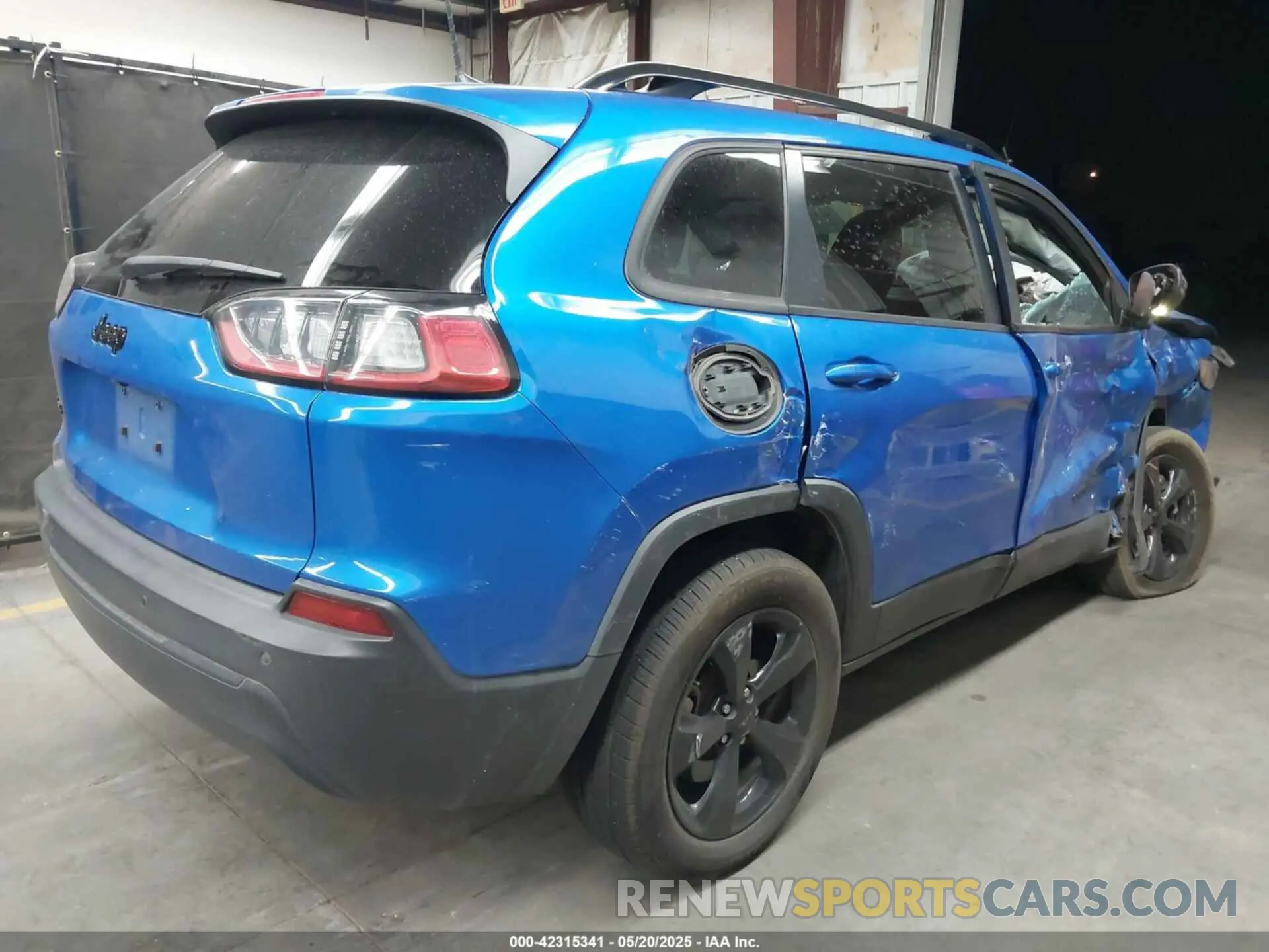 4 Photograph of a damaged car 1C4PJMLBXLD539576 JEEP CHEROKEE 2020