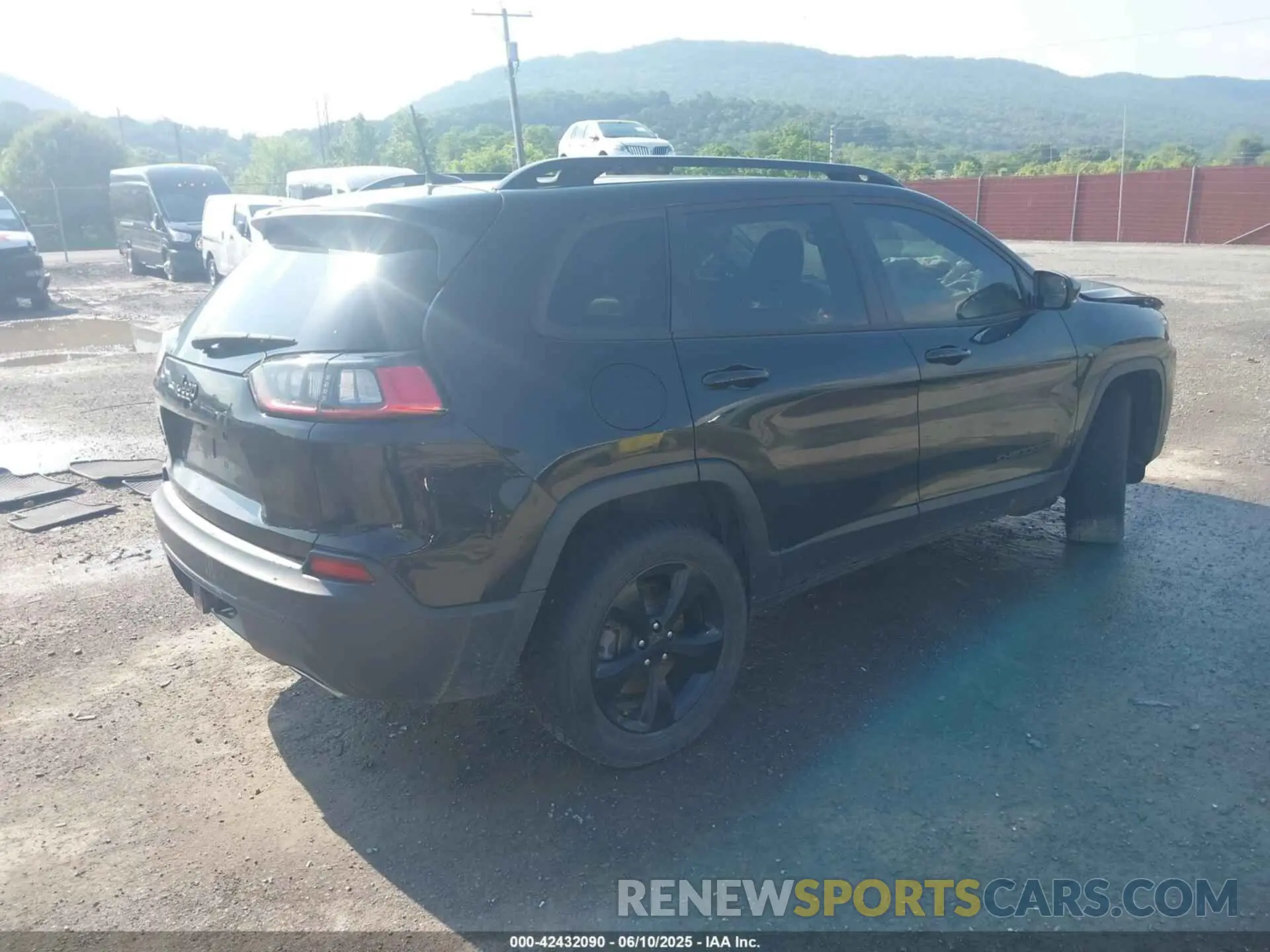4 Фотография поврежденного автомобиля 1C4PJMLN5LD524381 JEEP CHEROKEE 2020