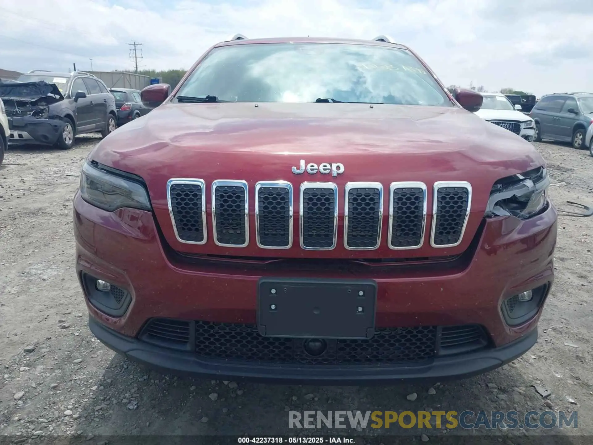 13 Photograph of a damaged car 1C4PJMLX0LD630948 JEEP CHEROKEE 2020