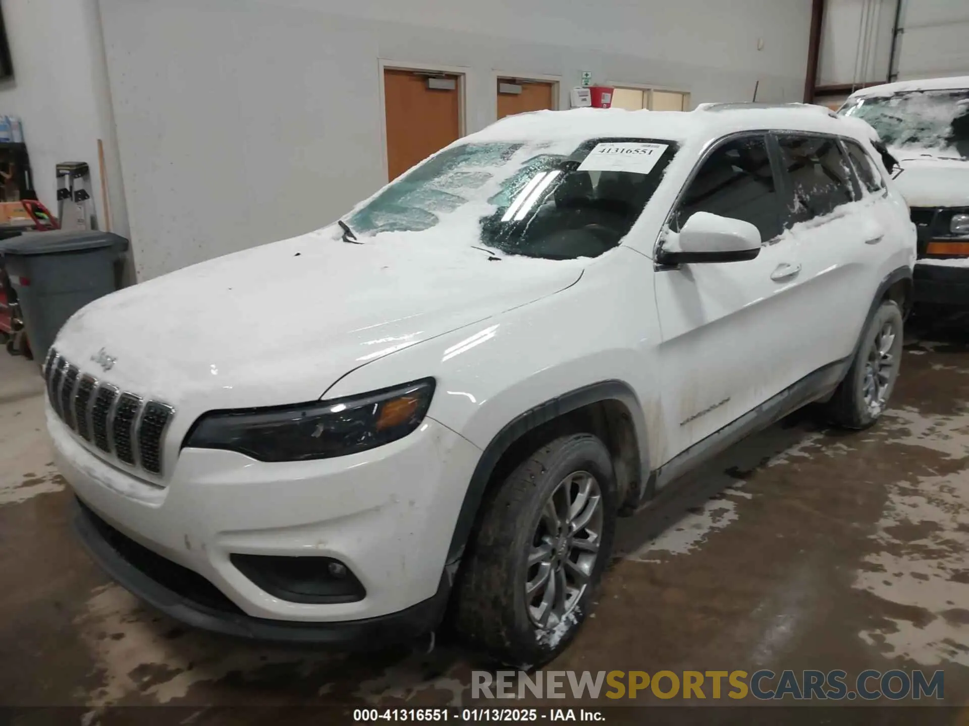 2 Фотография поврежденного автомобиля 1C4PJMLX1LD631137 JEEP CHEROKEE 2020