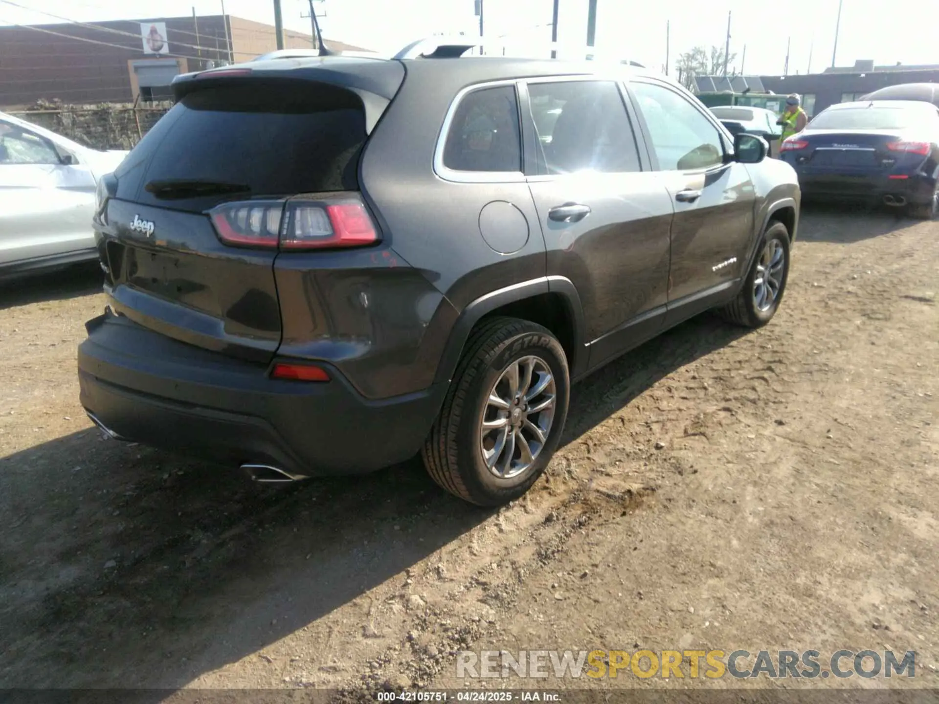 4 Photograph of a damaged car 1C4PJMLX3LD635710 JEEP CHEROKEE 2020