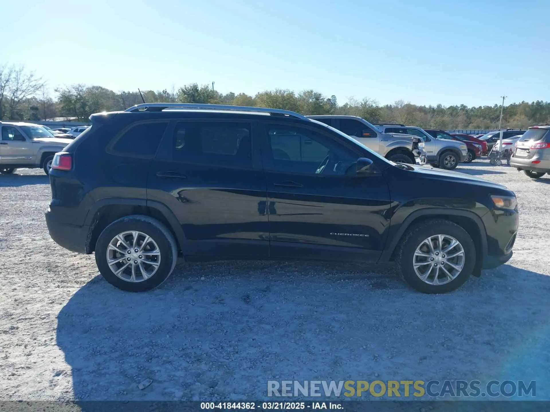 14 Photograph of a damaged car 1C4PJLCB4MD227099 JEEP CHEROKEE 2021