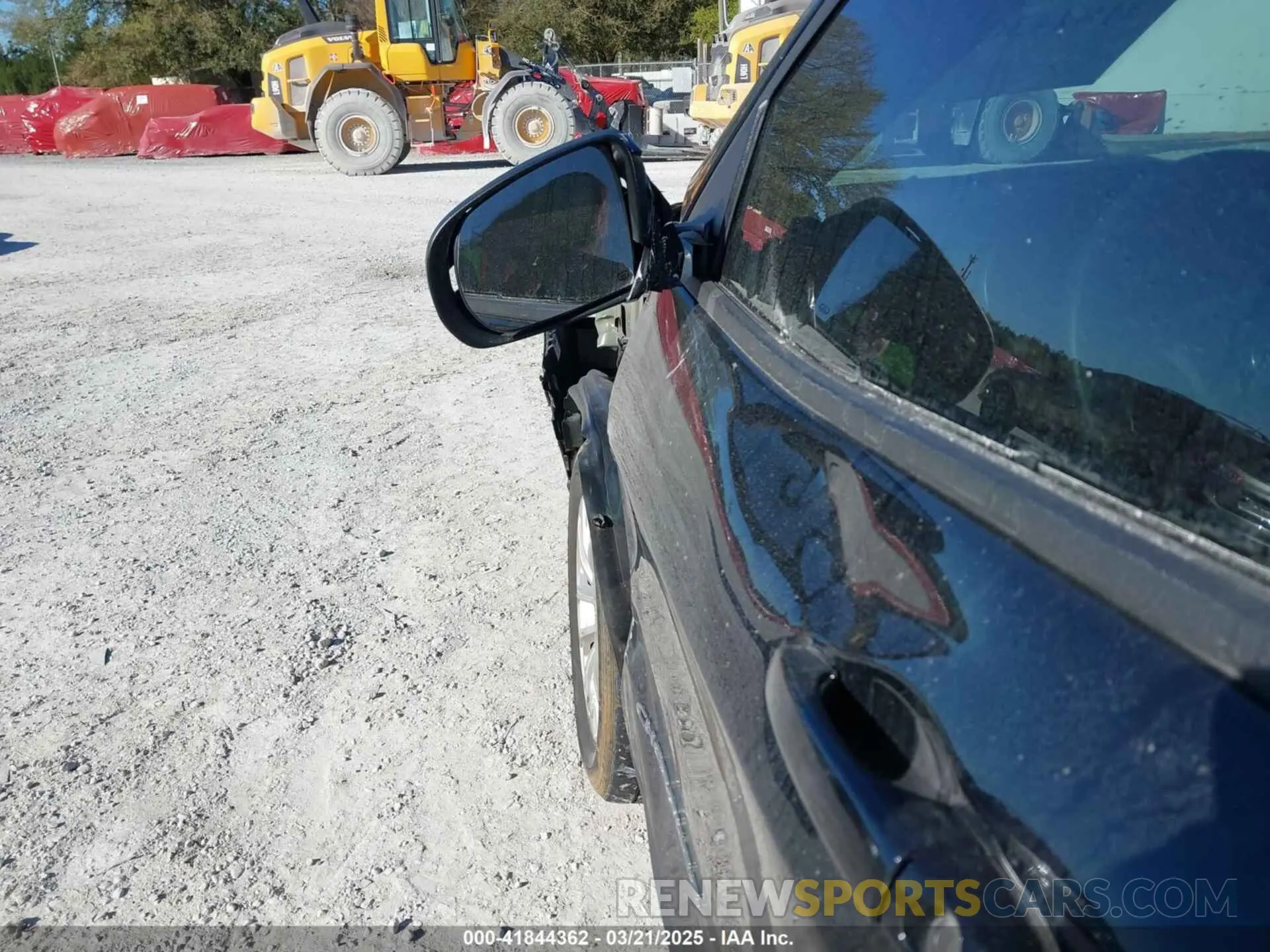 21 Photograph of a damaged car 1C4PJLCB4MD227099 JEEP CHEROKEE 2021