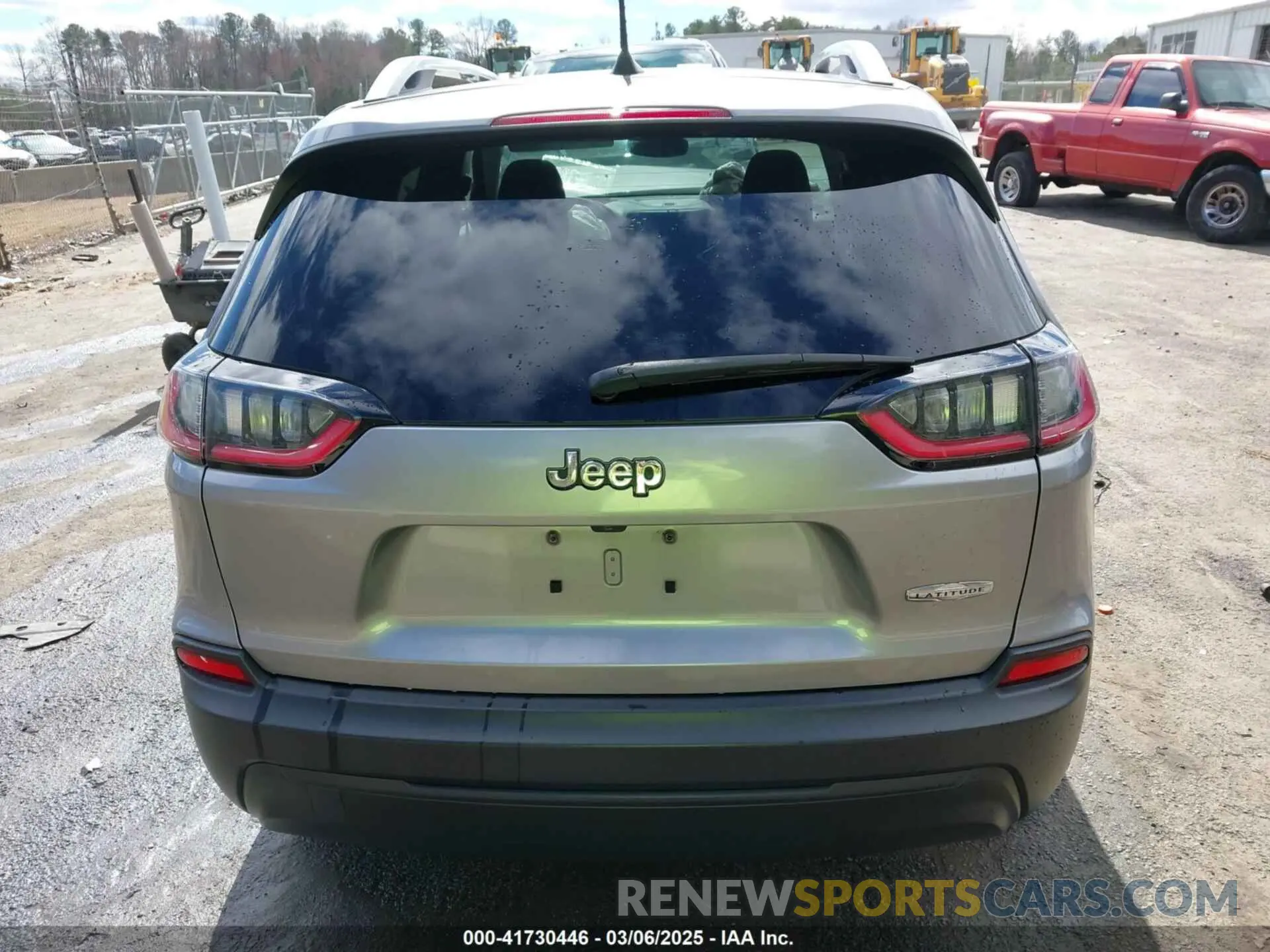 16 Photograph of a damaged car 1C4PJLCB7MD126946 JEEP CHEROKEE 2021