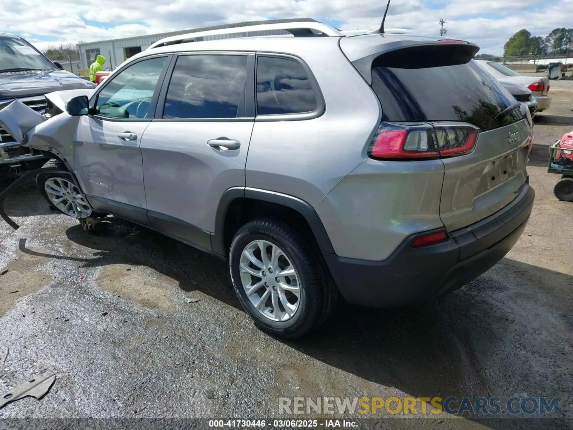3 Photograph of a damaged car 1C4PJLCB7MD126946 JEEP CHEROKEE 2021