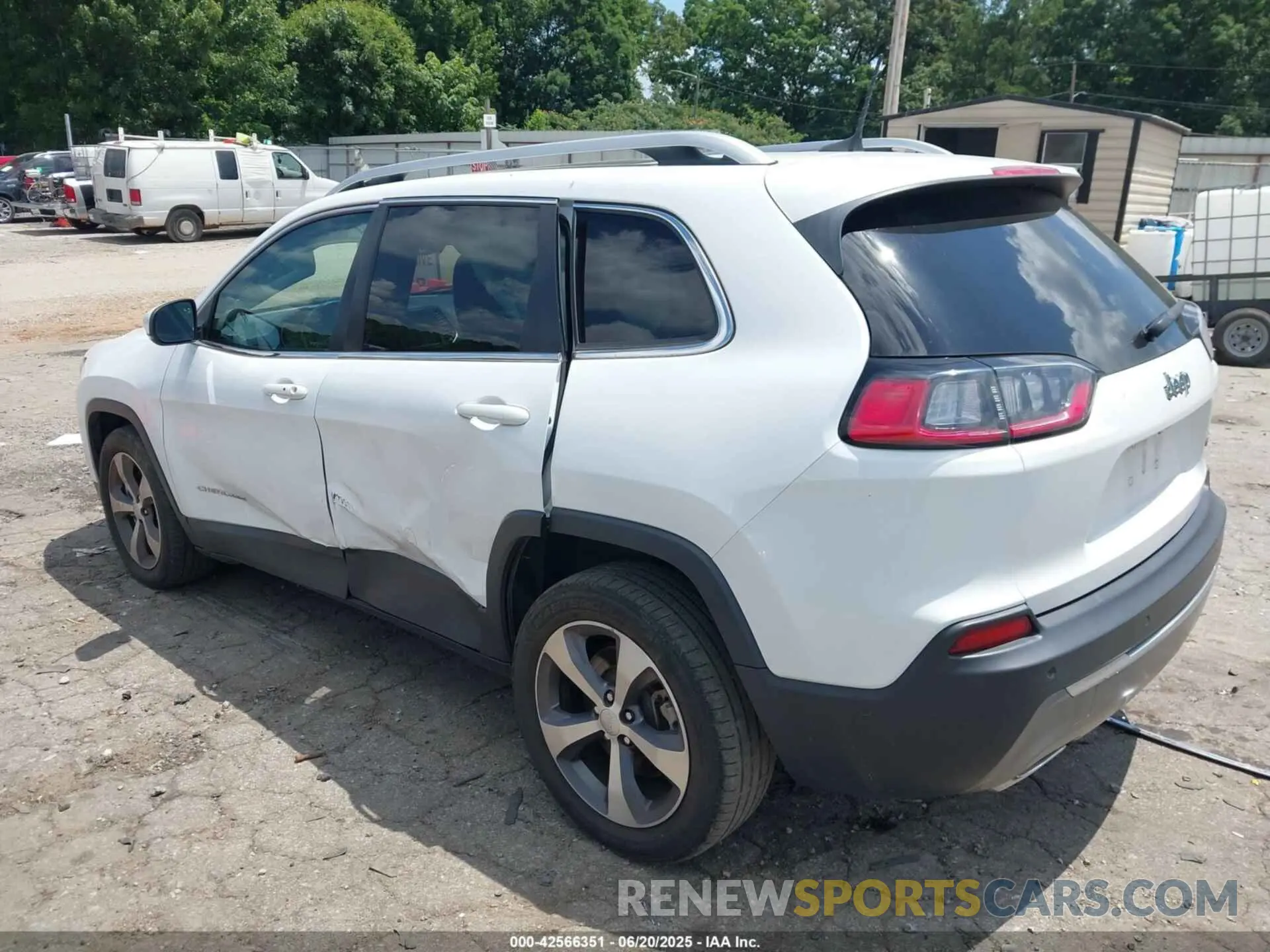 6 Photograph of a damaged car 1C4PJLDX5MD187268 JEEP CHEROKEE 2021