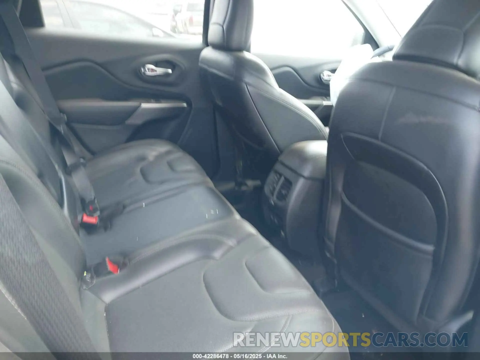 8 Фотография поврежденного автомобиля 1C4PJLDX8MD183389 JEEP CHEROKEE 2021