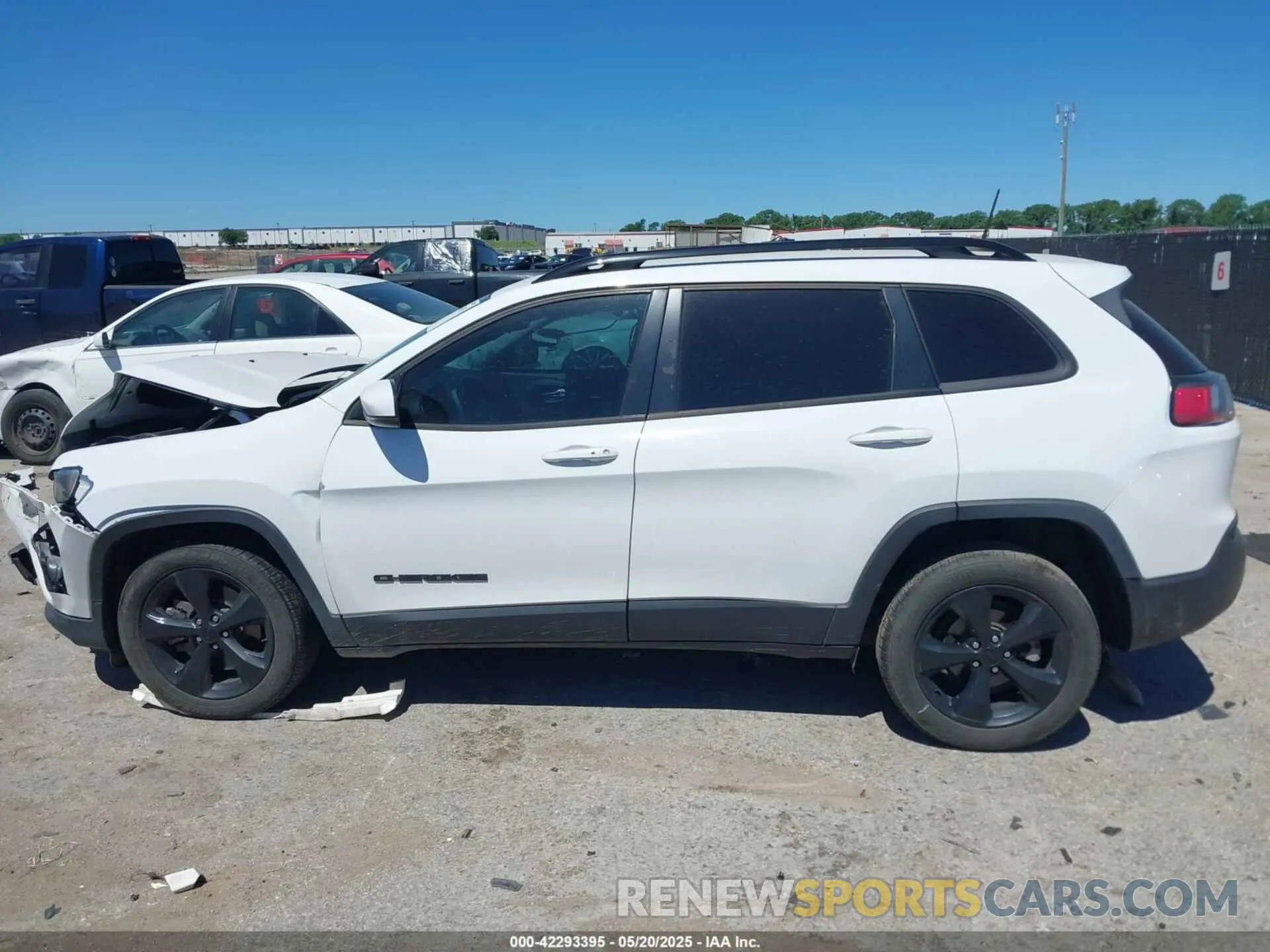 14 Фотография поврежденного автомобиля 1C4PJLLB0MD114041 JEEP CHEROKEE 2021