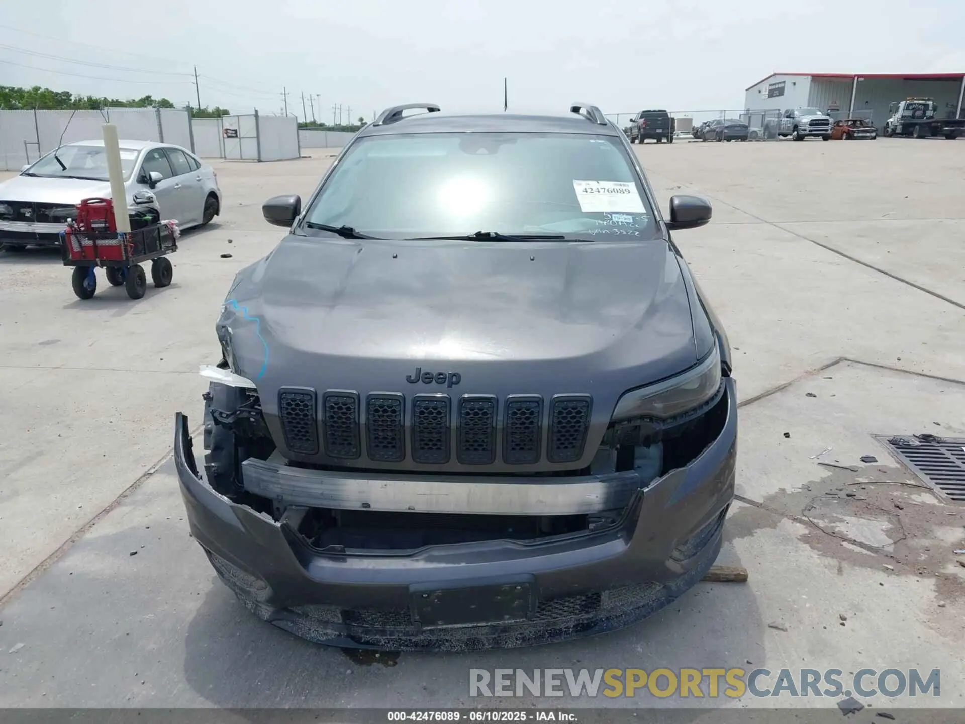 12 Photograph of a damaged car 1C4PJLLB3MD173522 JEEP CHEROKEE 2021
