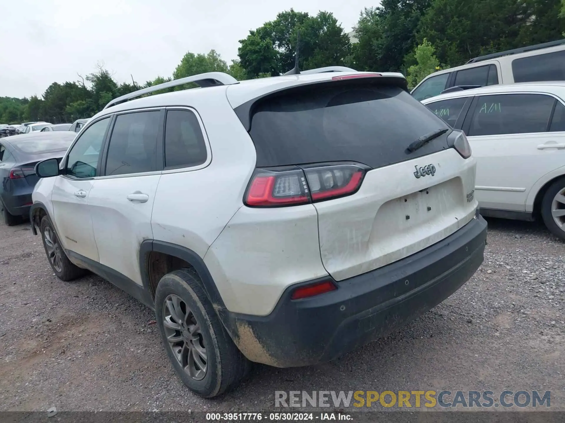 3 Фотография поврежденного автомобиля 1C4PJLLB8MD103661 JEEP CHEROKEE 2021