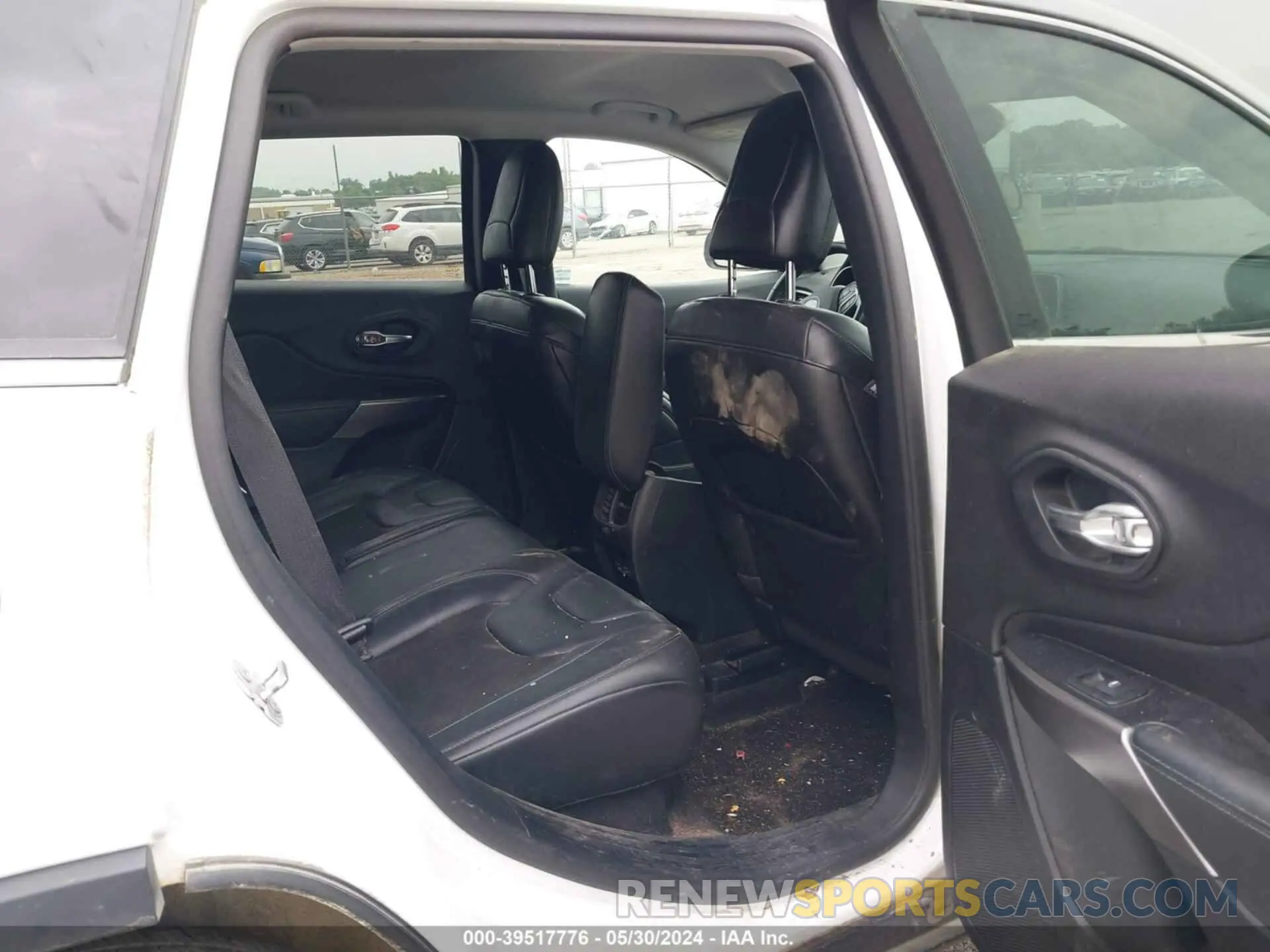 8 Фотография поврежденного автомобиля 1C4PJLLB8MD103661 JEEP CHEROKEE 2021
