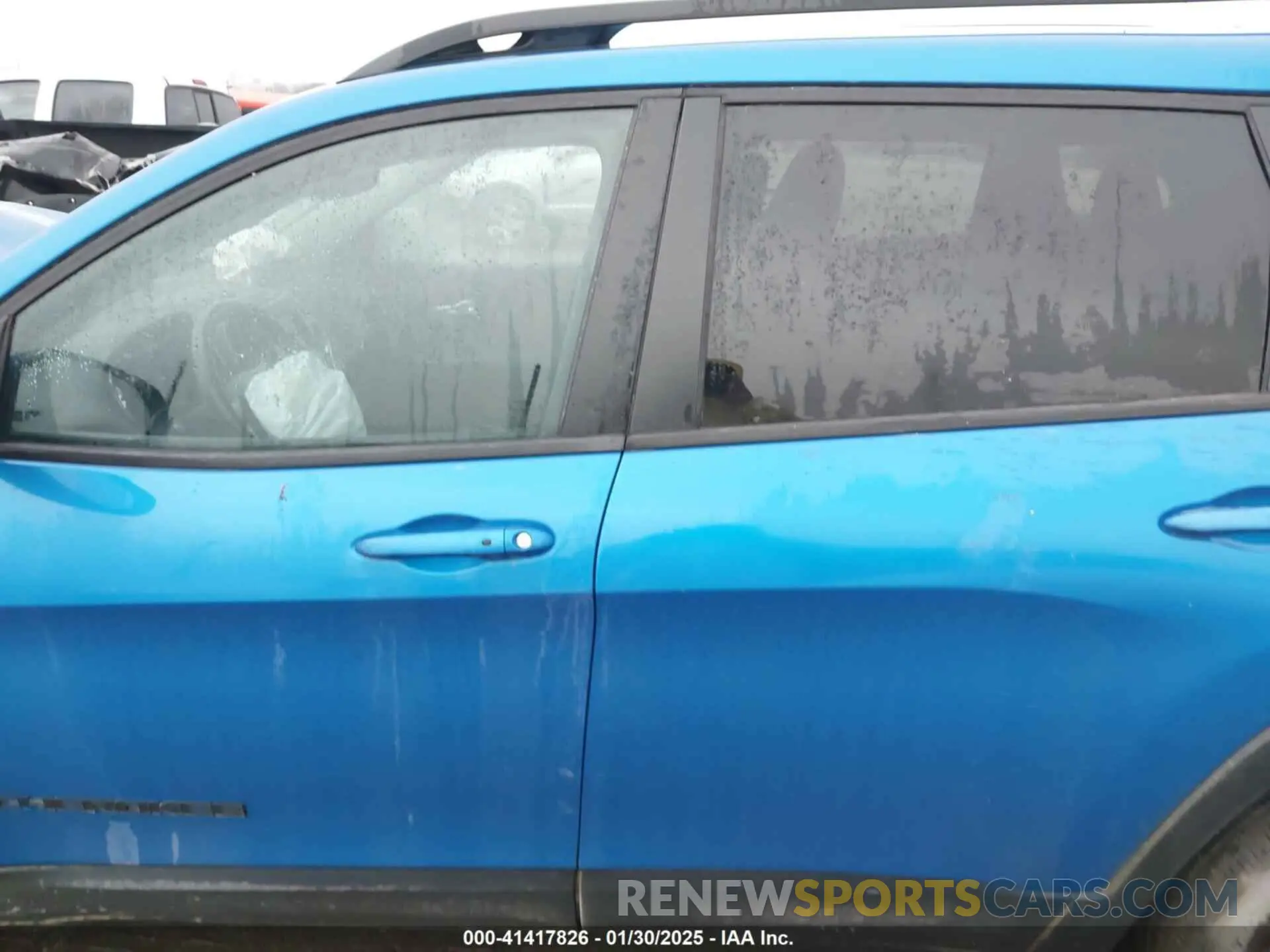 14 Photograph of a damaged car 1C4PJLLB8MD112201 JEEP CHEROKEE 2021