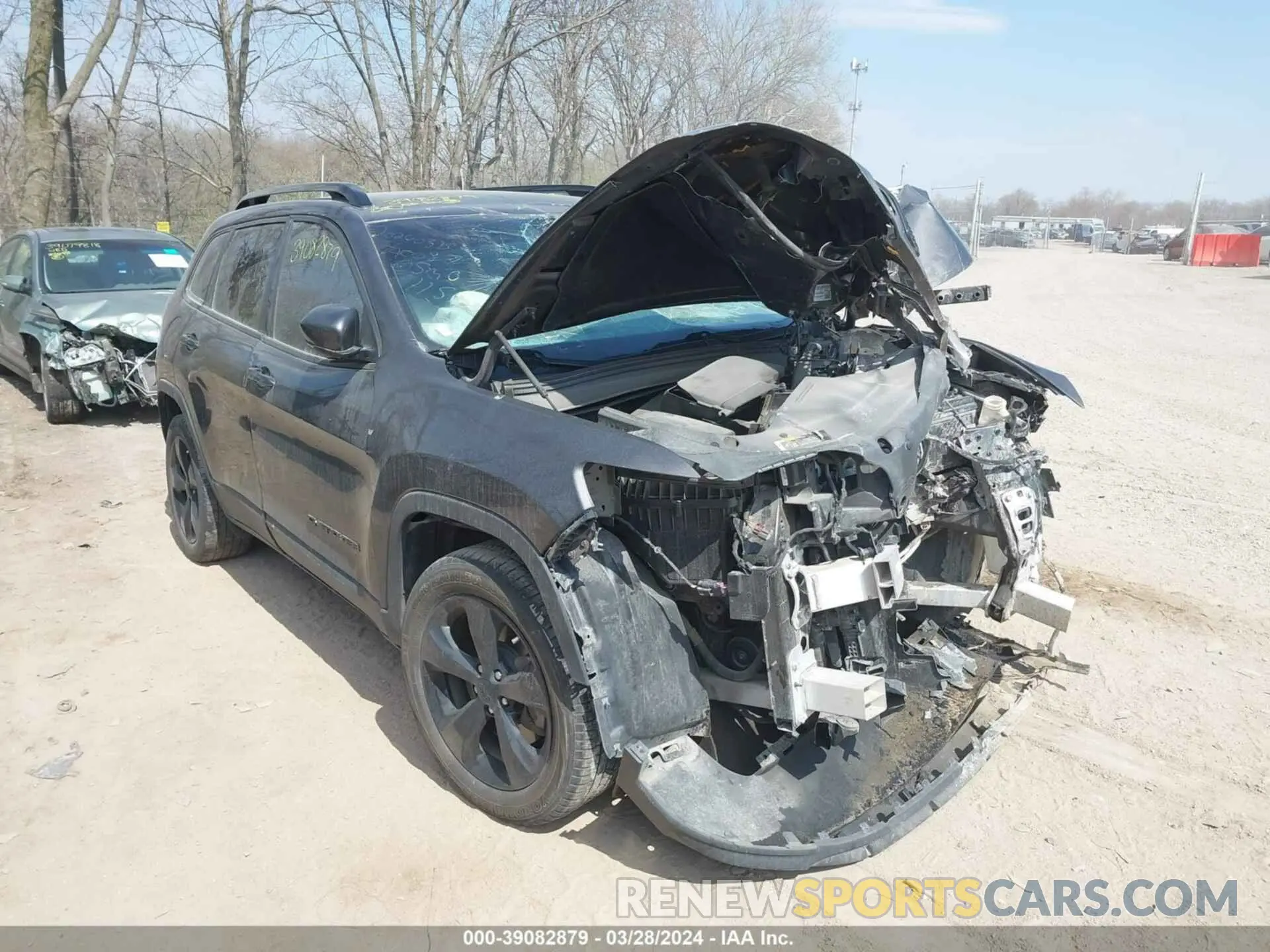 1 Photograph of a damaged car 1C4PJLLB8MD115101 JEEP CHEROKEE 2021