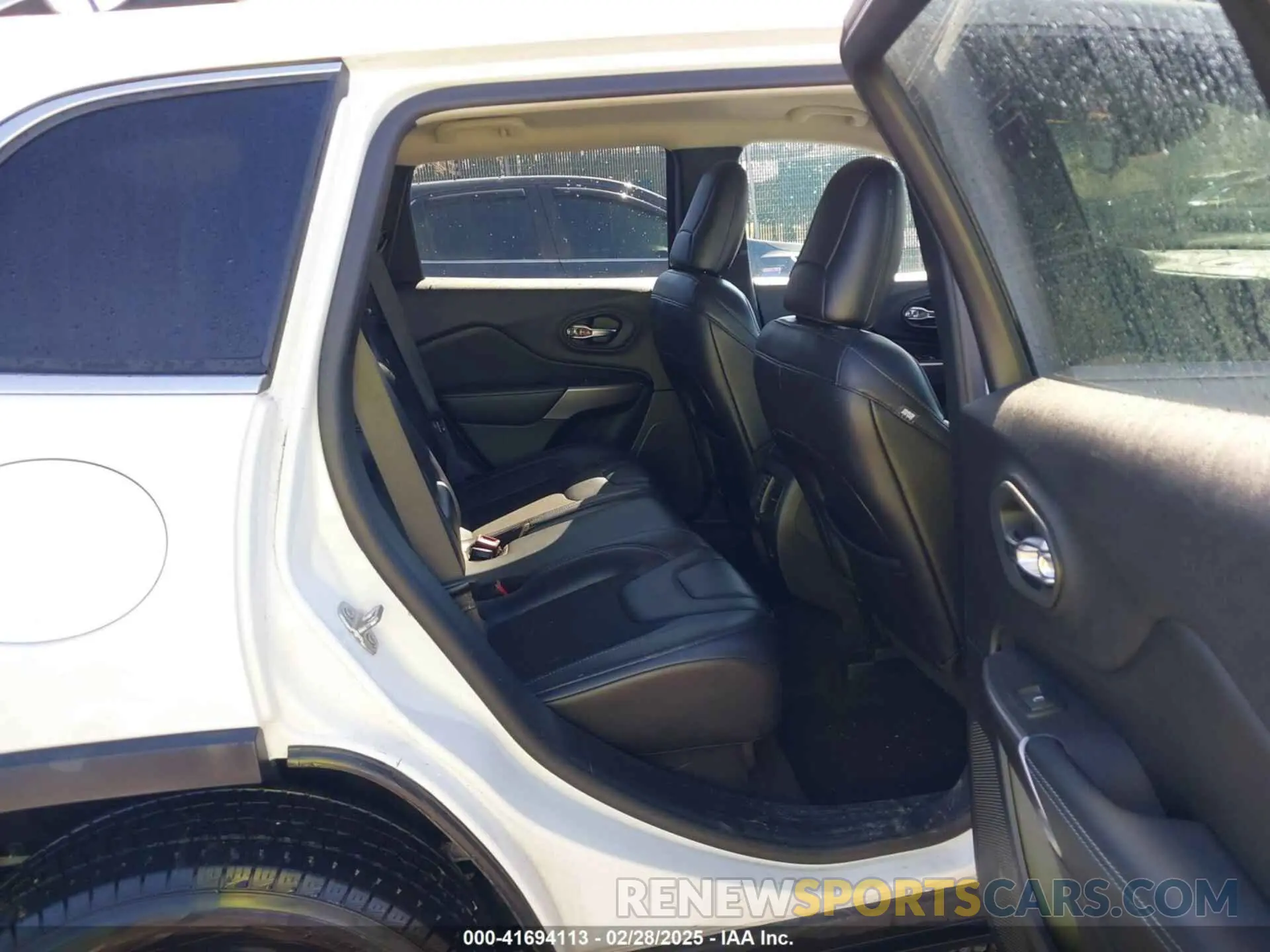 8 Фотография поврежденного автомобиля 1C4PJLLBXMD164087 JEEP CHEROKEE 2021