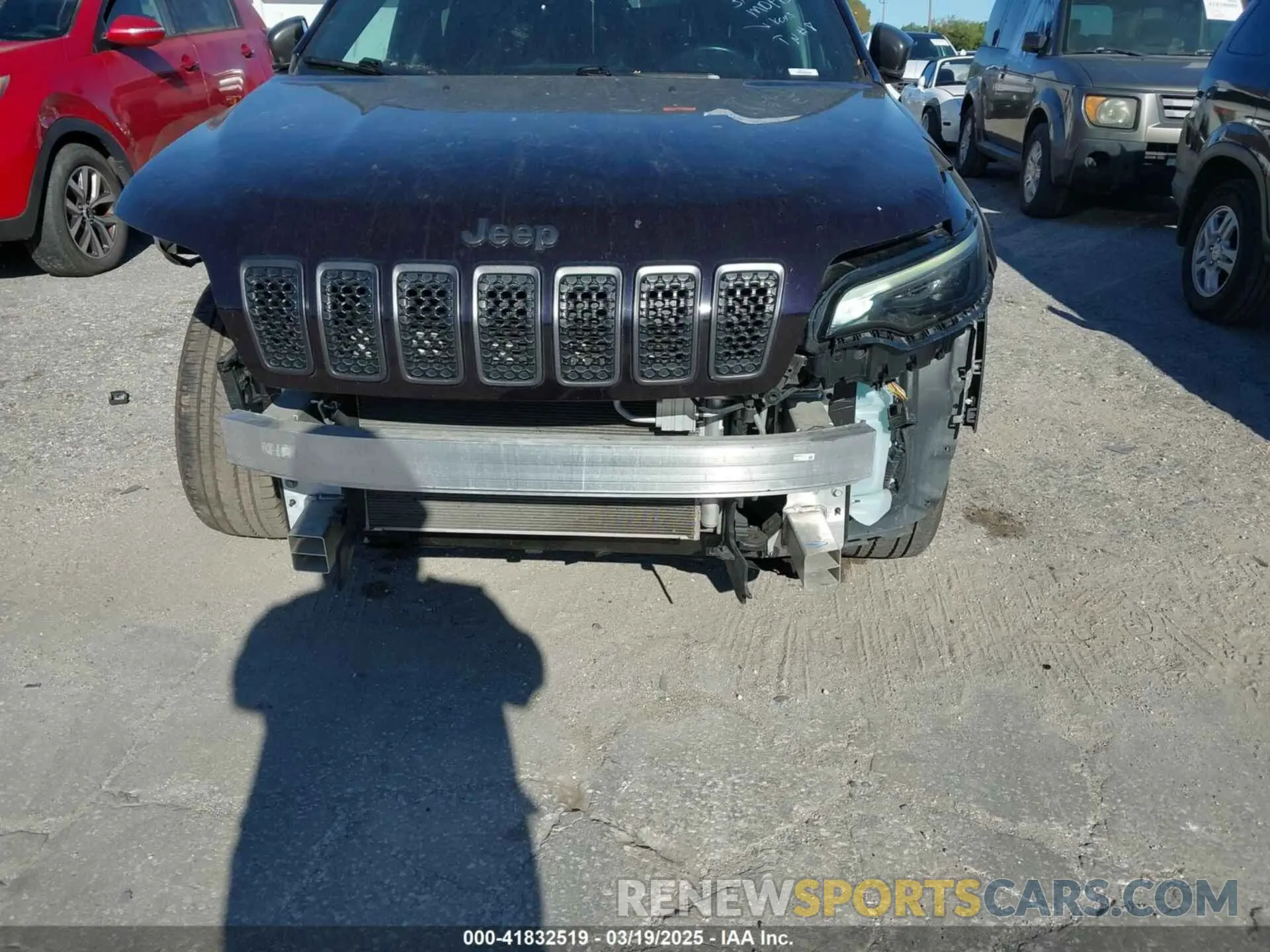6 Photograph of a damaged car 1C4PJLMX3MD196048 JEEP CHEROKEE 2021