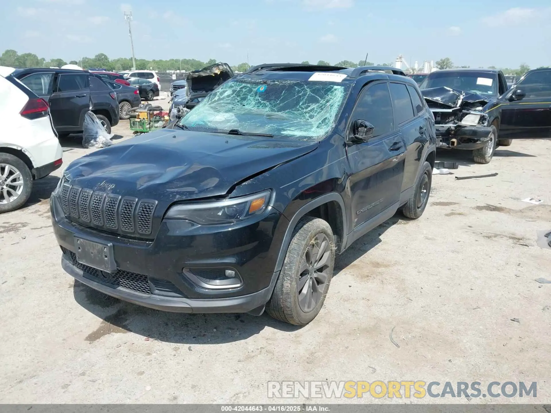 2 Photograph of a damaged car 1C4PJLMXXMD134565 JEEP CHEROKEE 2021