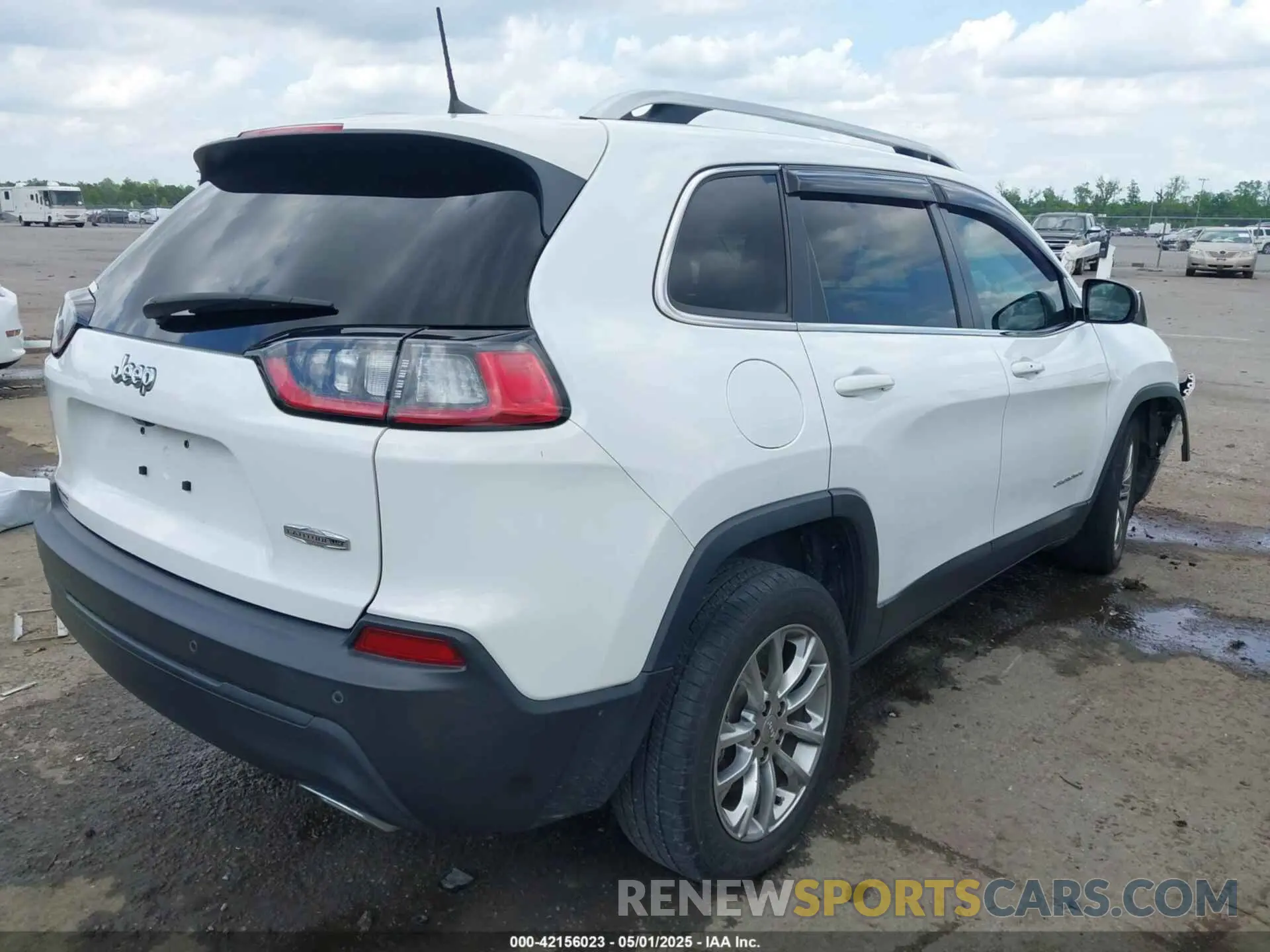 4 Photograph of a damaged car 1C4PJLMXXMD239400 JEEP CHEROKEE 2021