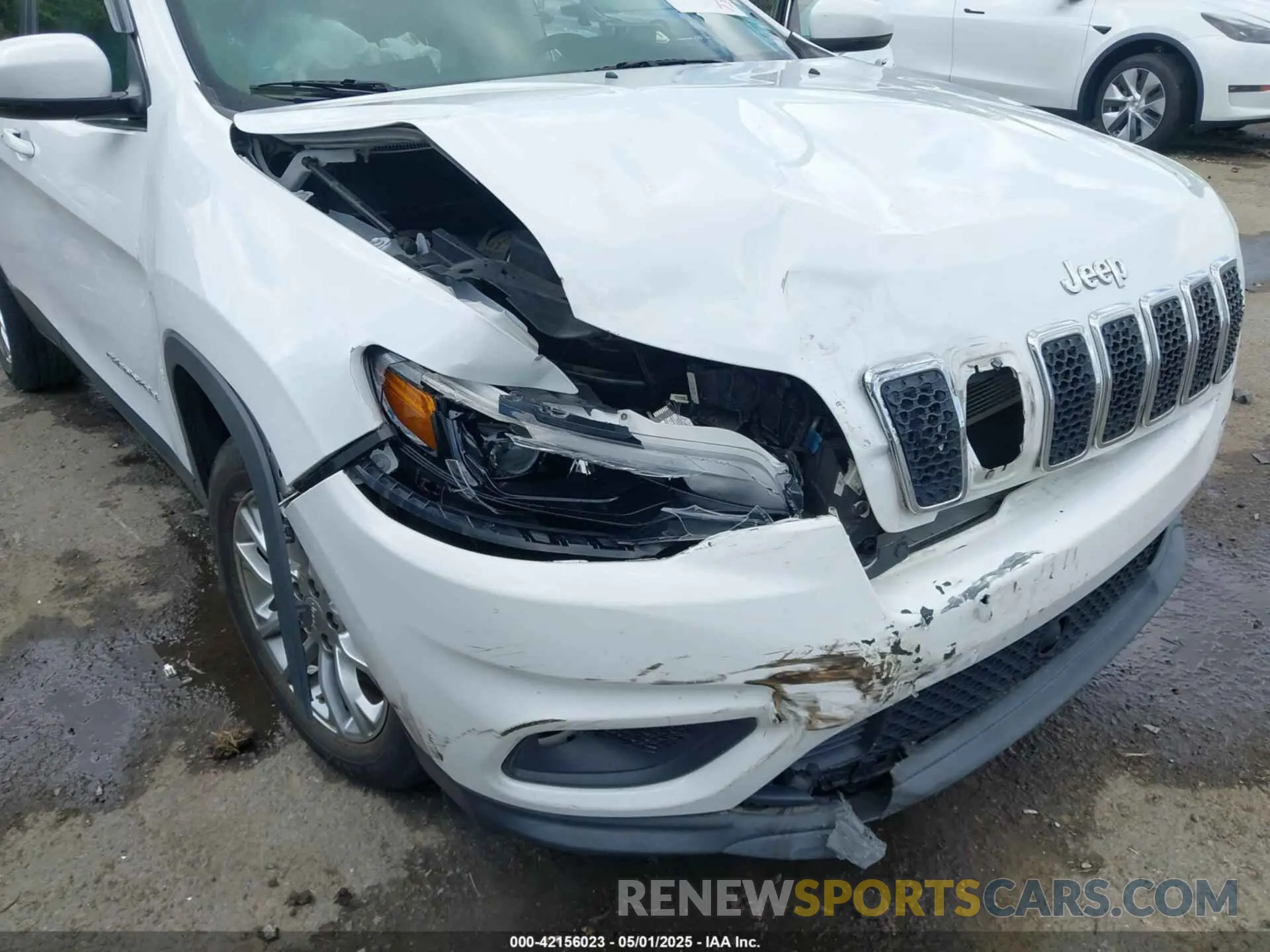 6 Photograph of a damaged car 1C4PJLMXXMD239400 JEEP CHEROKEE 2021