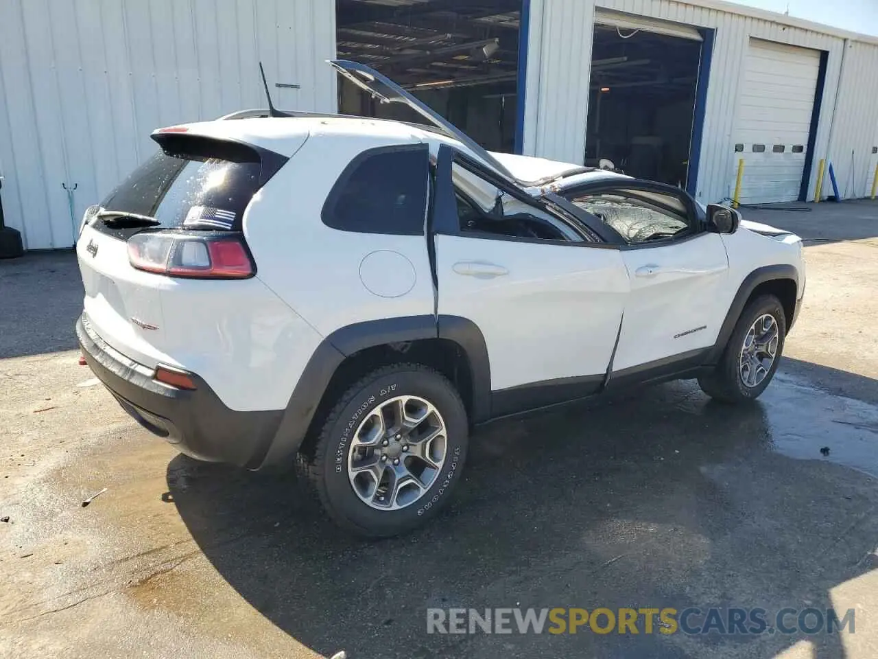 3 Photograph of a damaged car 1C4PJMBX5MD216860 JEEP CHEROKEE 2021