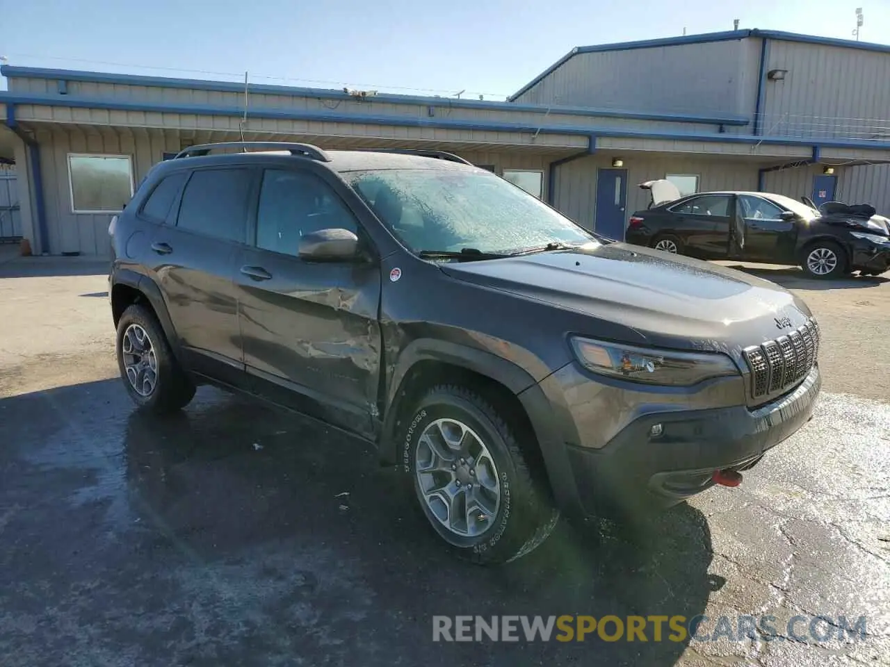 4 Photograph of a damaged car 1C4PJMBX7MD109017 JEEP CHEROKEE 2021