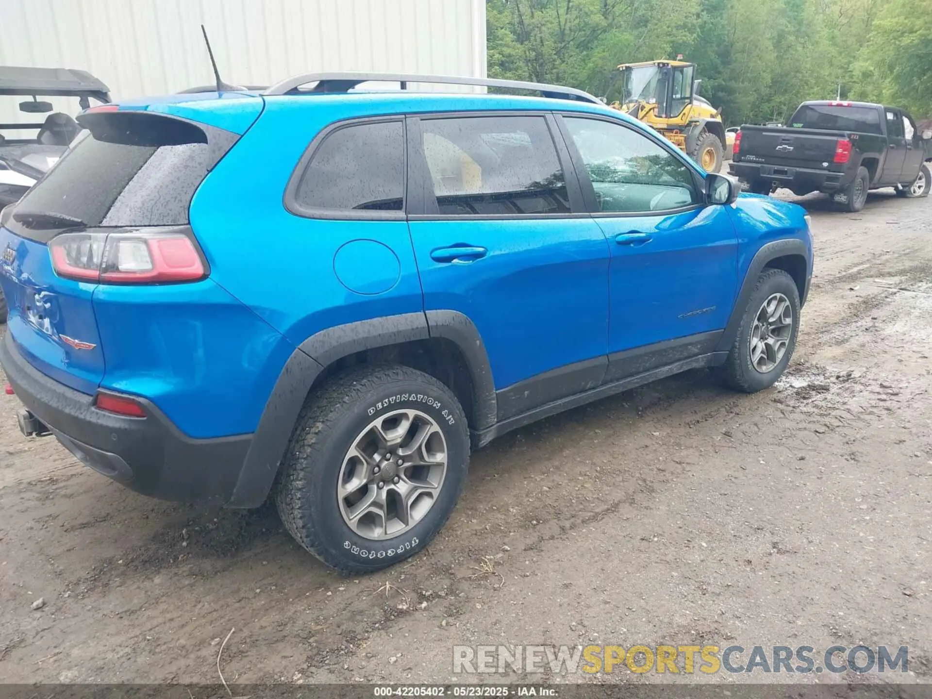 4 Photograph of a damaged car 1C4PJMBXXMD173102 JEEP CHEROKEE 2021