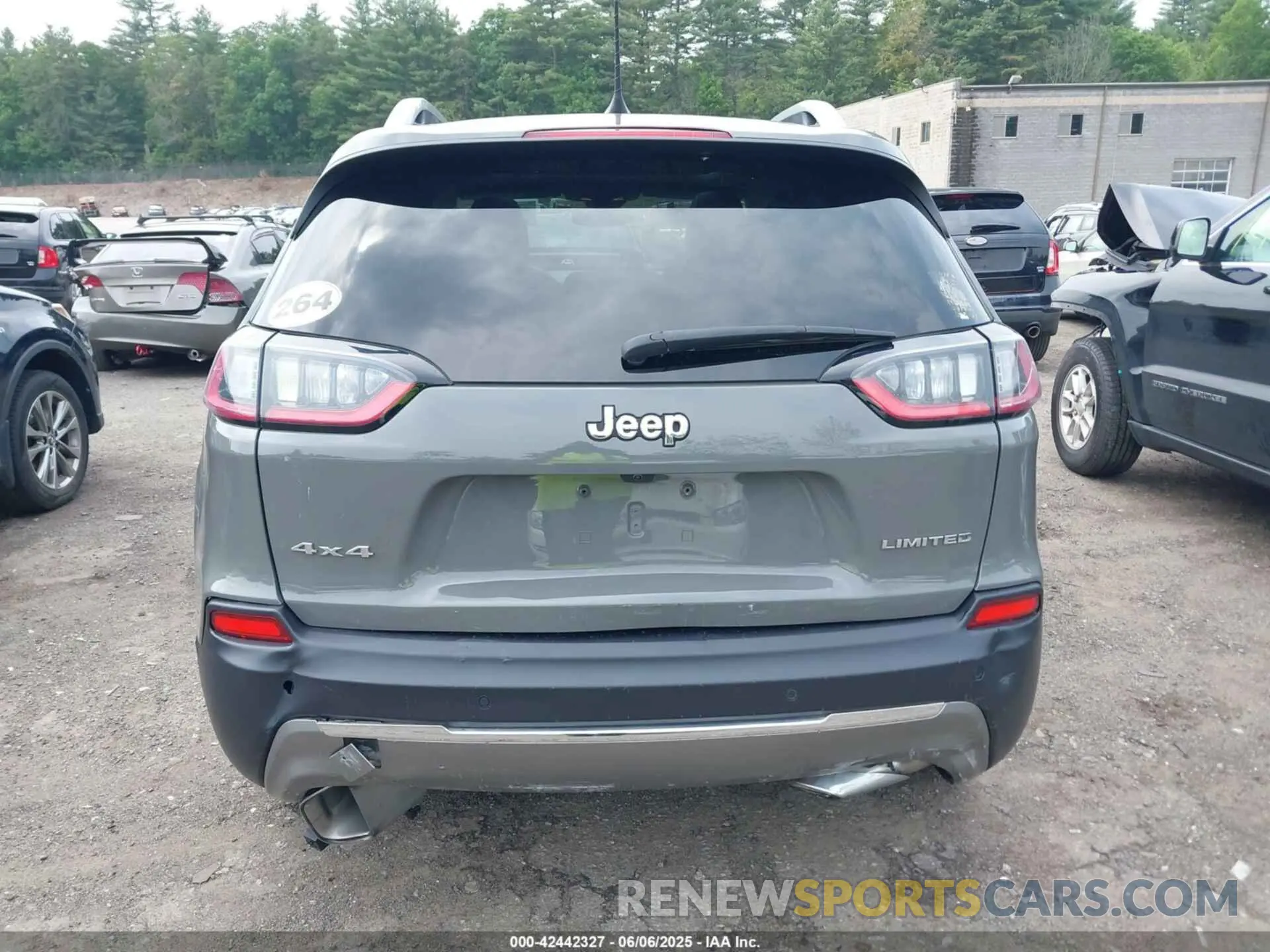 16 Photograph of a damaged car 1C4PJMDX2MD116650 JEEP CHEROKEE 2021