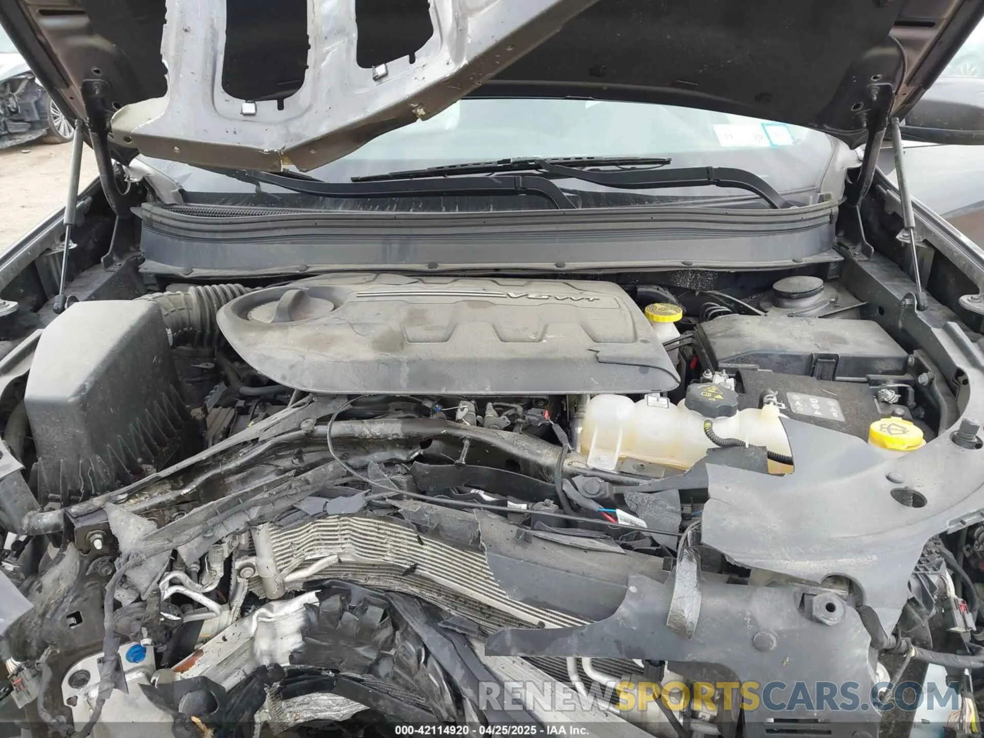 10 Photograph of a damaged car 1C4PJMDXXMD215667 JEEP CHEROKEE 2021