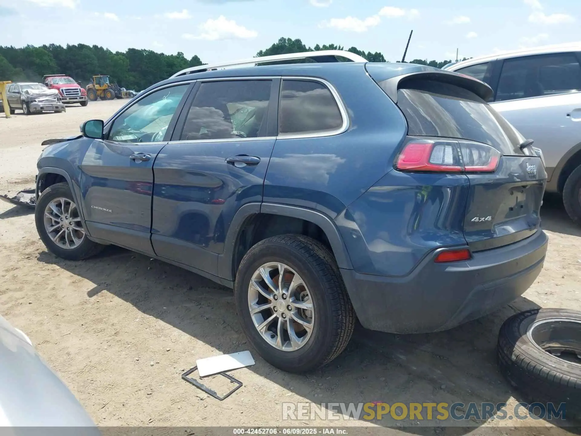 3 Photograph of a damaged car 1C4PJMLB0MD218289 JEEP CHEROKEE 2021