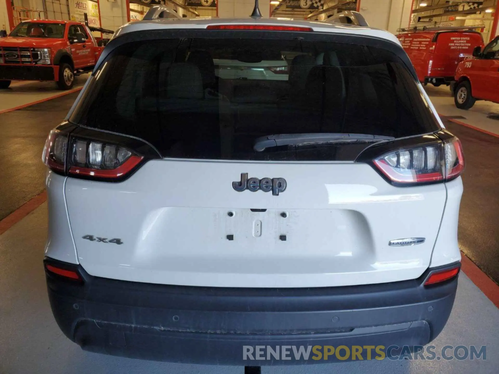 6 Photograph of a damaged car 1C4PJMLB1MD221315 JEEP CHEROKEE 2021