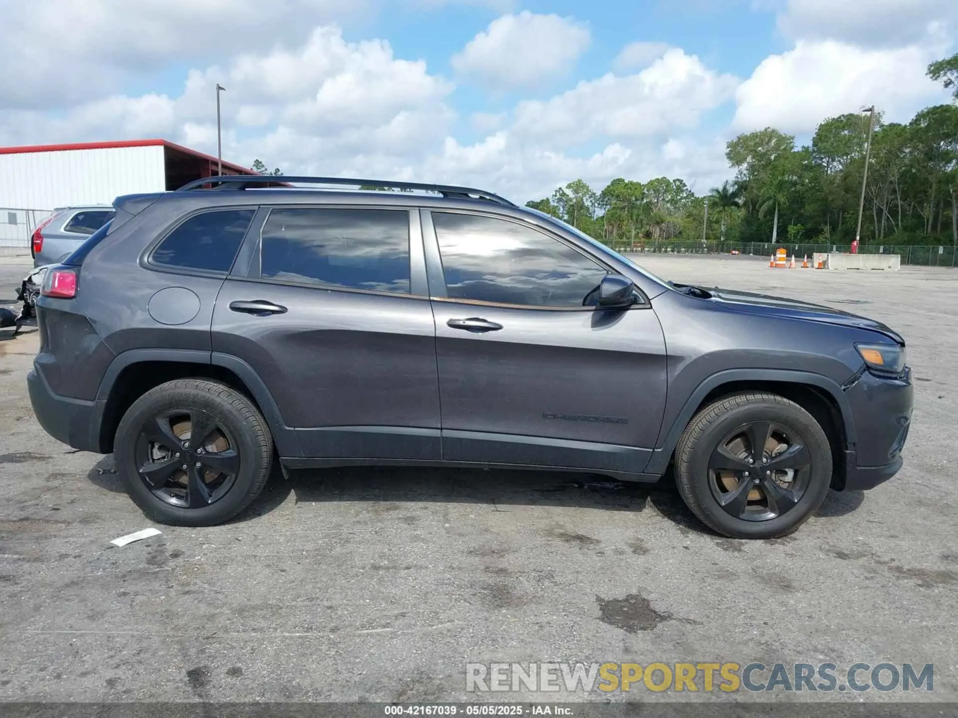 13 Photograph of a damaged car 1C4PJMLB6MD117029 JEEP CHEROKEE 2021