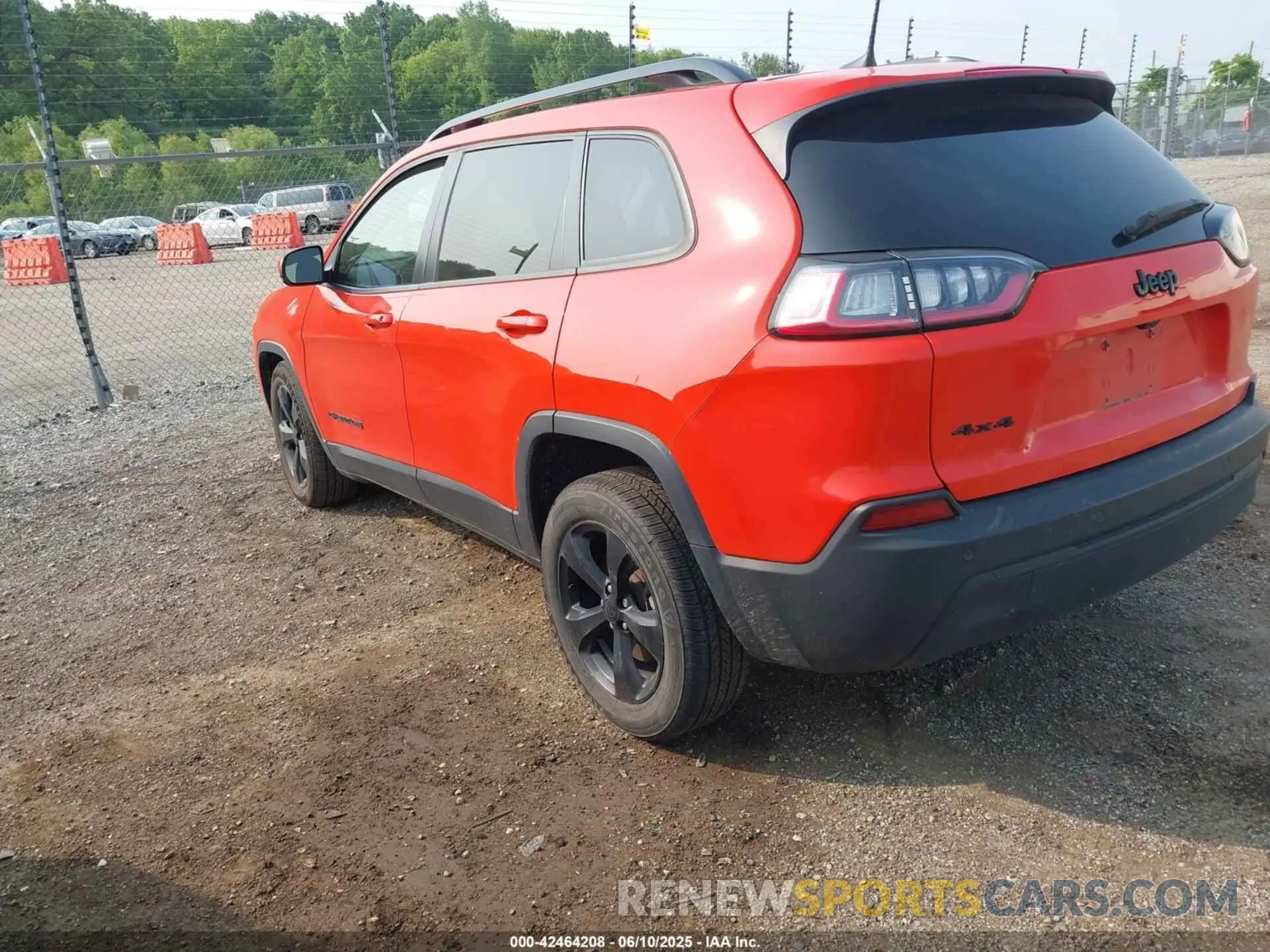 3 Фотография поврежденного автомобиля 1C4PJMLB8MD123639 JEEP CHEROKEE 2021