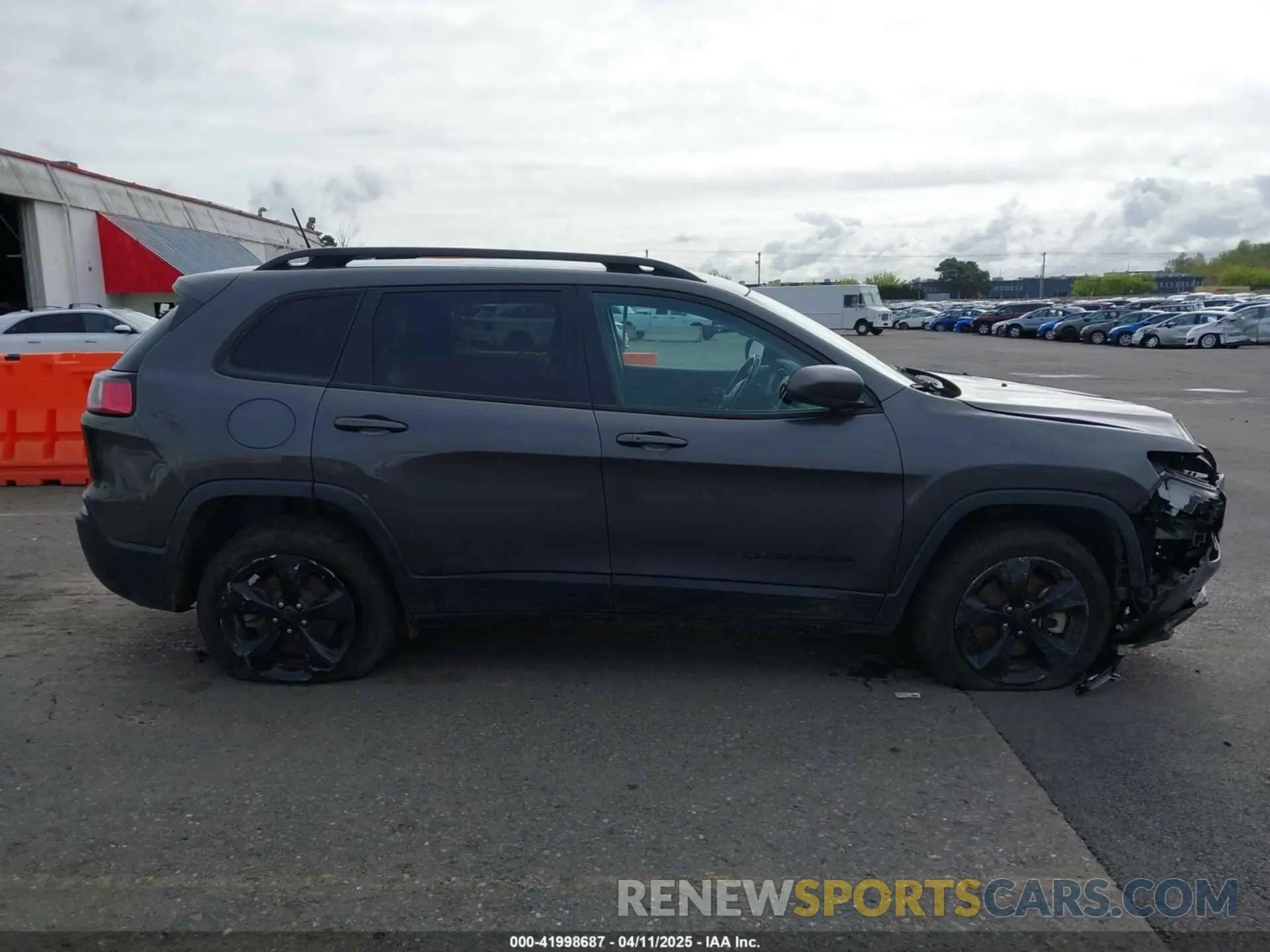 13 Photograph of a damaged car 1C4PJMLB9MD140076 JEEP CHEROKEE 2021
