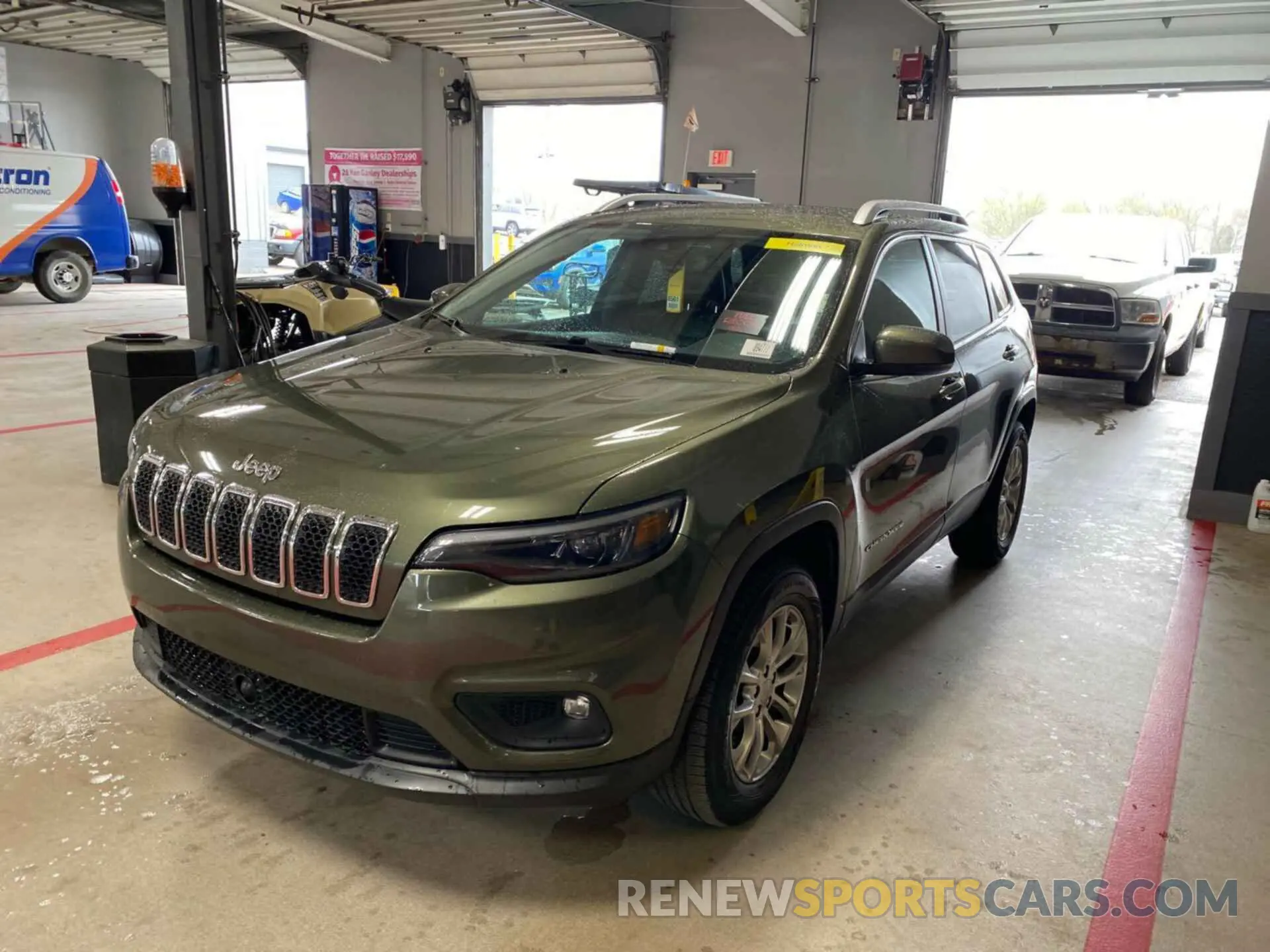 14 Photograph of a damaged car 1C4PJMLB9MD204620 JEEP CHEROKEE 2021