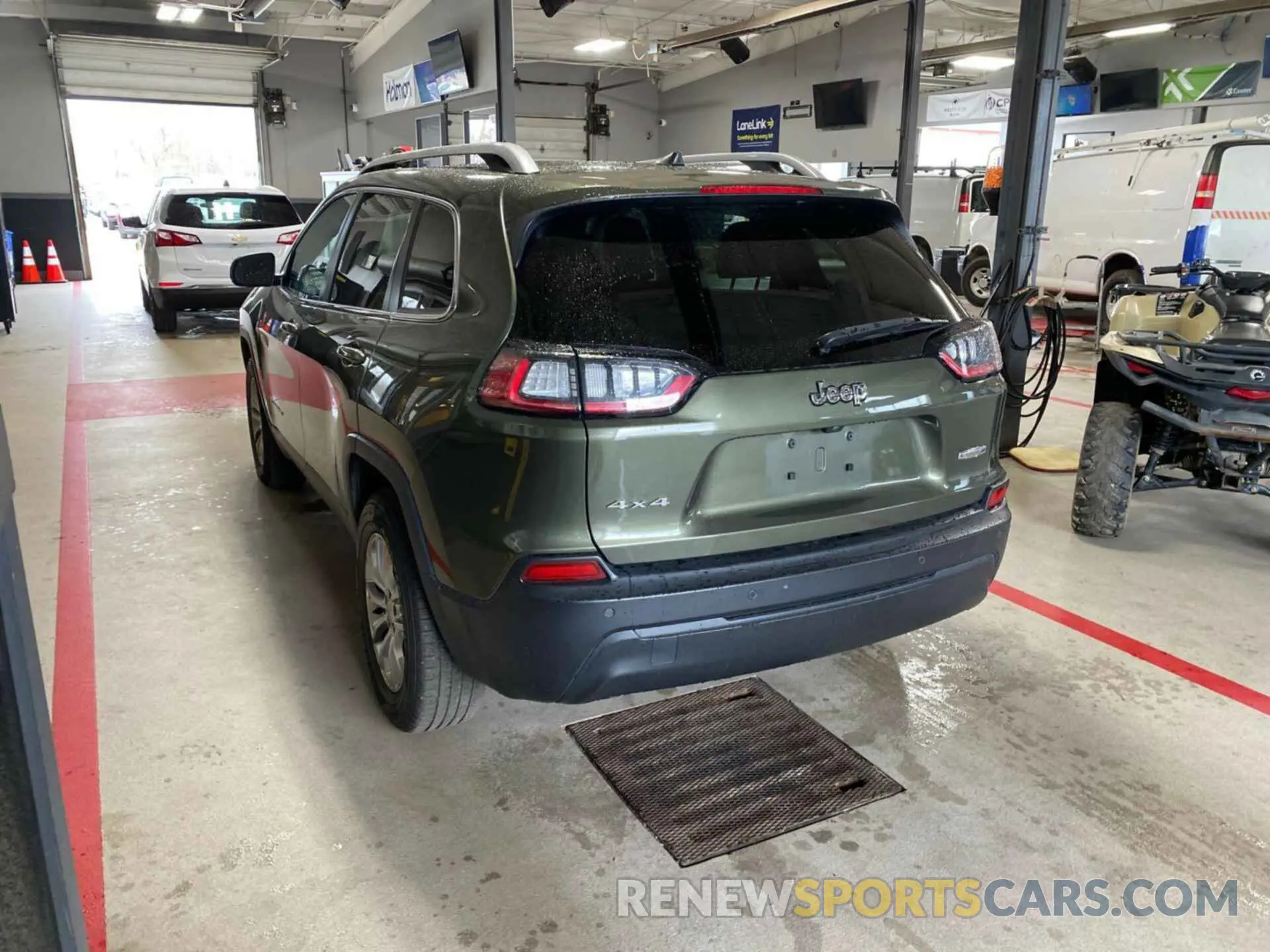3 Photograph of a damaged car 1C4PJMLB9MD204620 JEEP CHEROKEE 2021