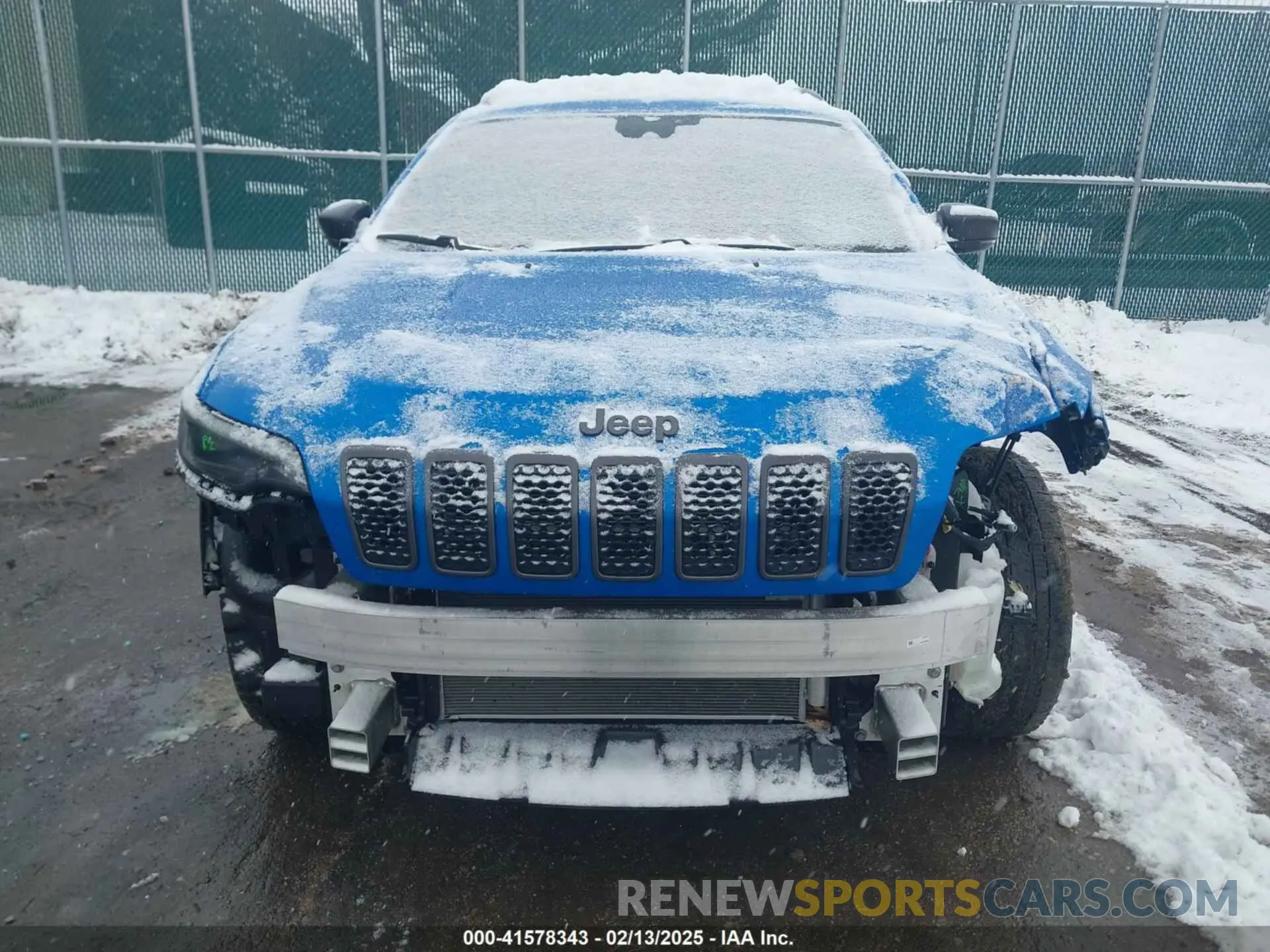 13 Photograph of a damaged car 1C4PJMMX0MD183196 JEEP CHEROKEE 2021