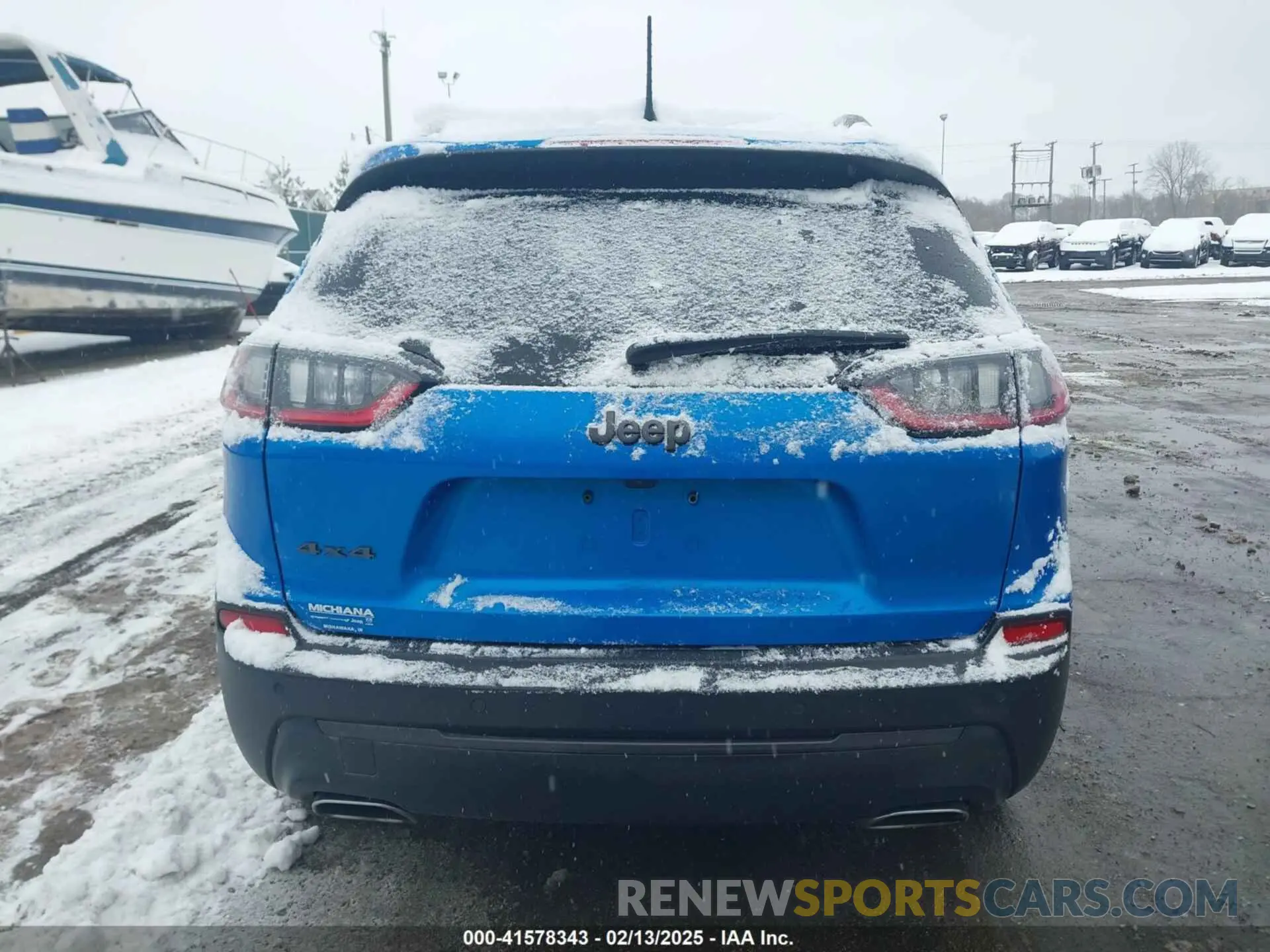 17 Photograph of a damaged car 1C4PJMMX0MD183196 JEEP CHEROKEE 2021