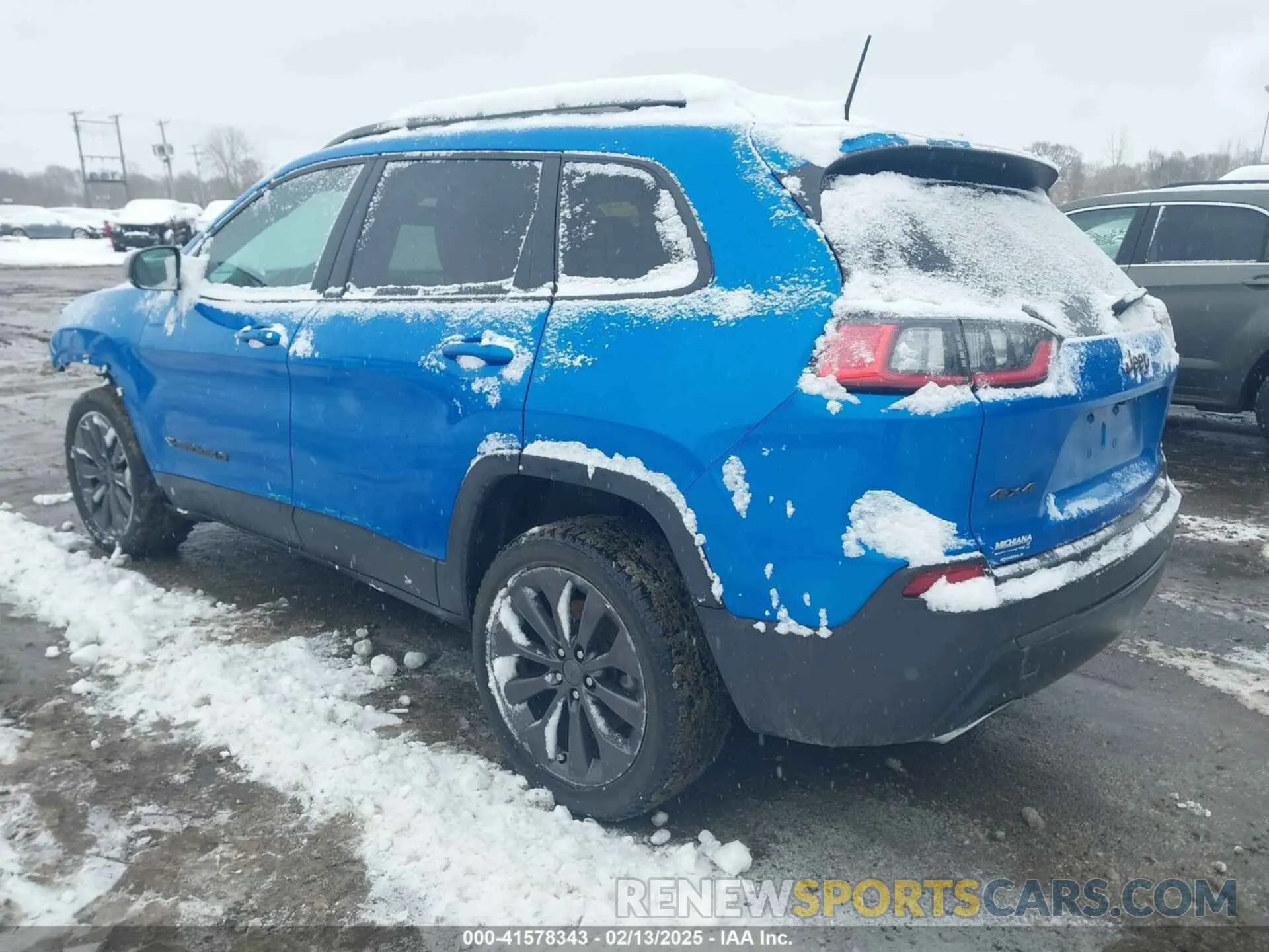 3 Photograph of a damaged car 1C4PJMMX0MD183196 JEEP CHEROKEE 2021