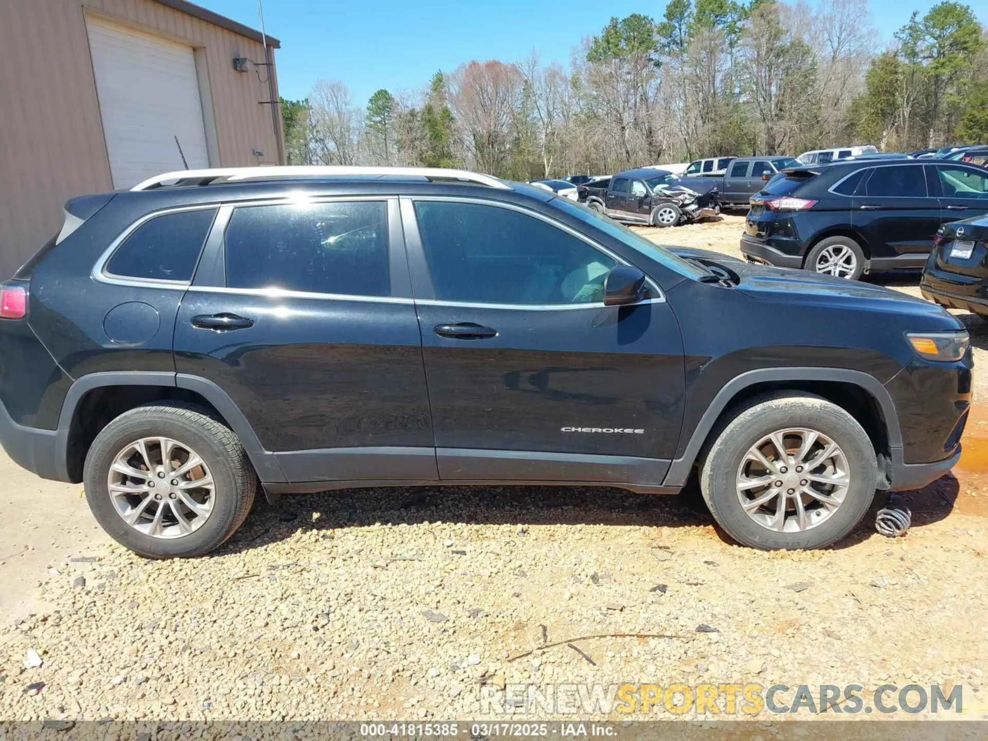 13 Photograph of a damaged car 1C4PJMMX1MD109611 JEEP CHEROKEE 2021