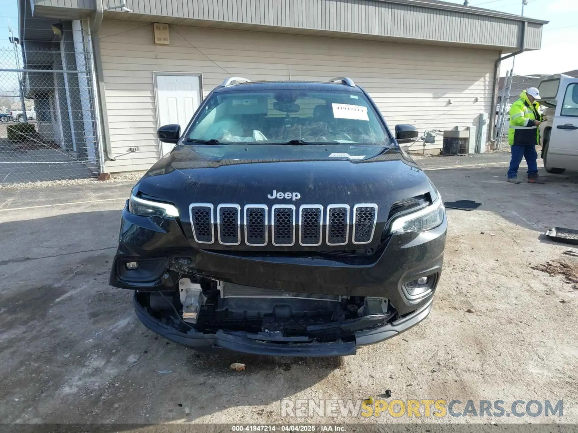 12 Photograph of a damaged car 1C4PJMMX1MD216254 JEEP CHEROKEE 2021